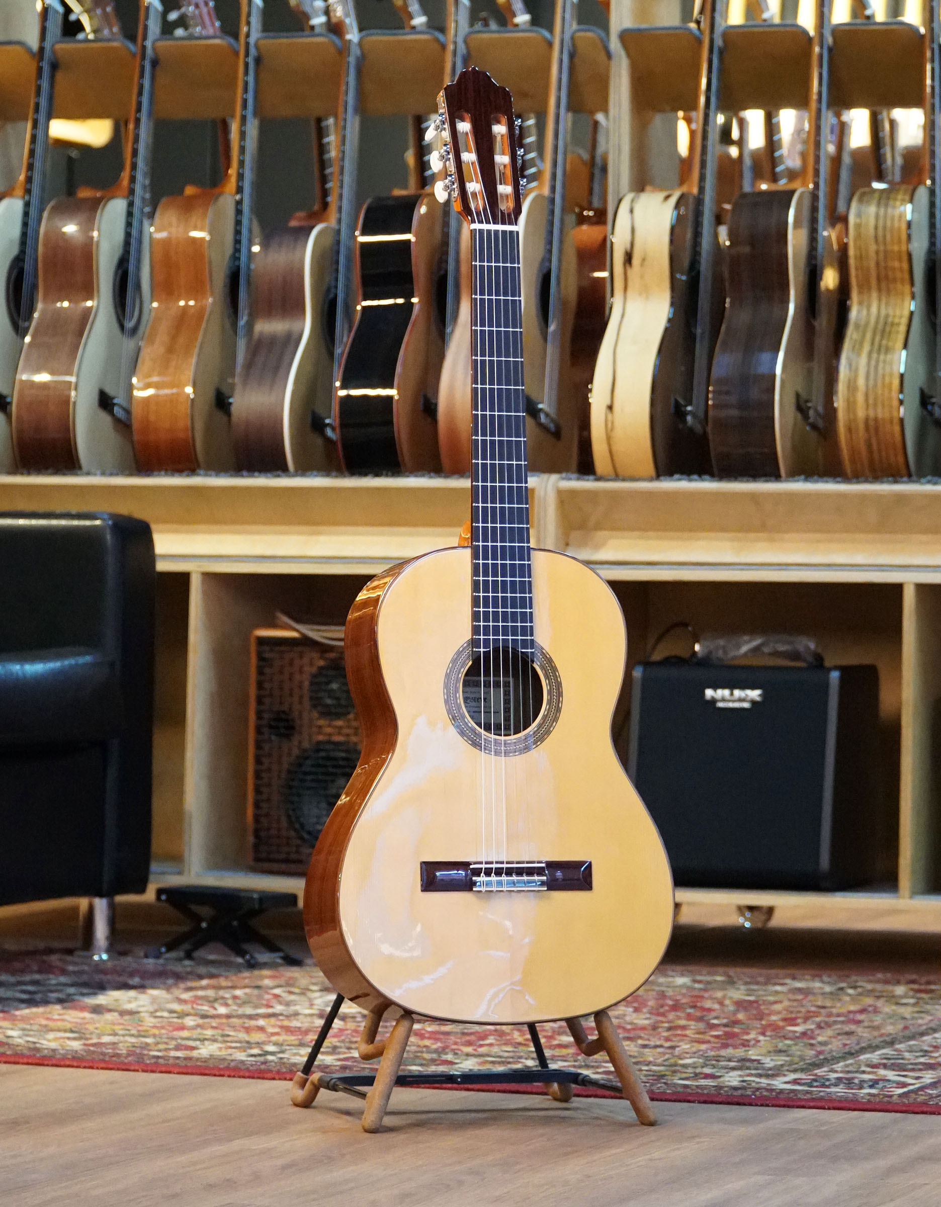 Классическая гитара Esteve 4ST SP - купить в "Гитарном Клубе"