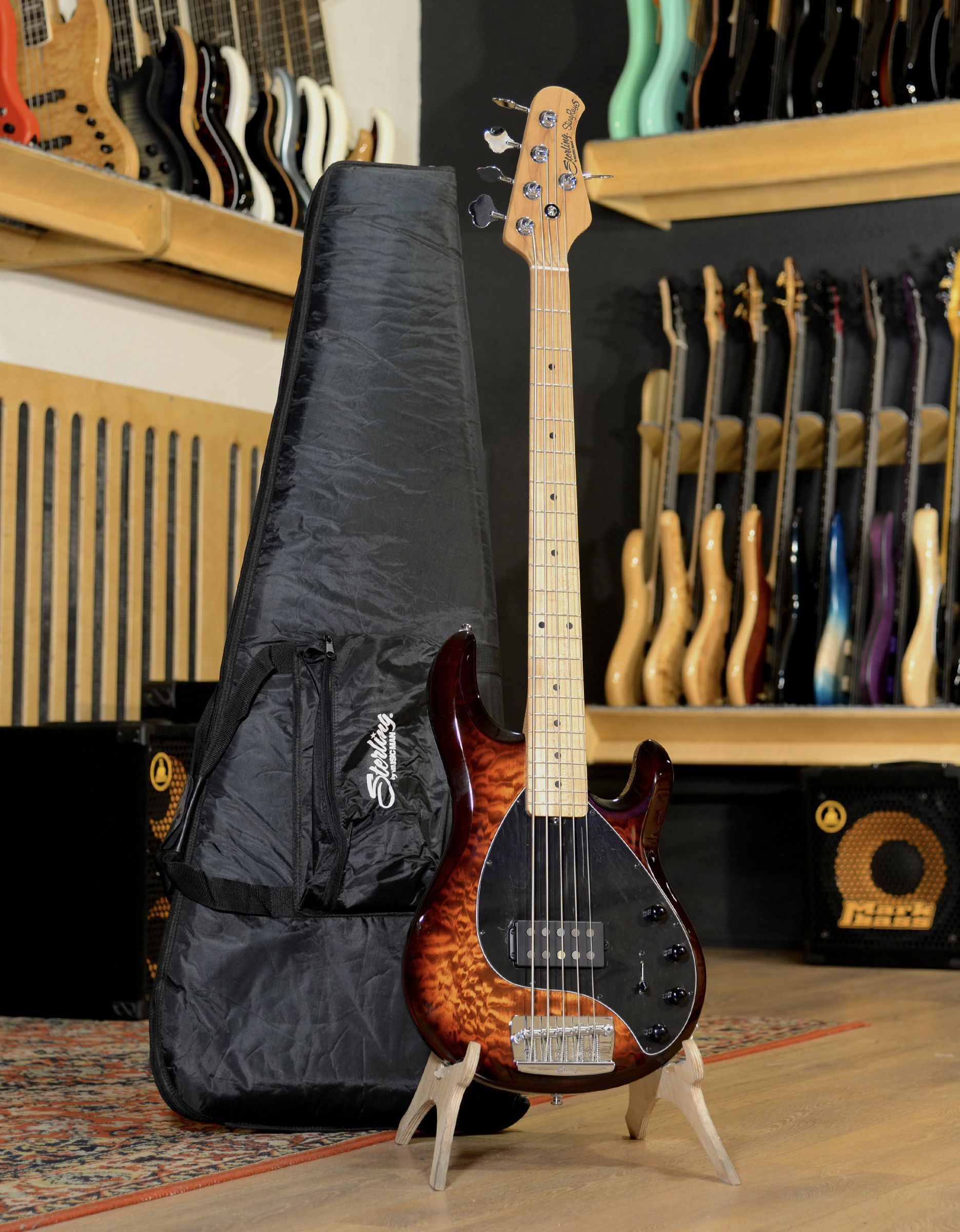 Бас-гитара Sterling by MusicMan RAY35 Island Burst - купить в "Гитарном Клубе"