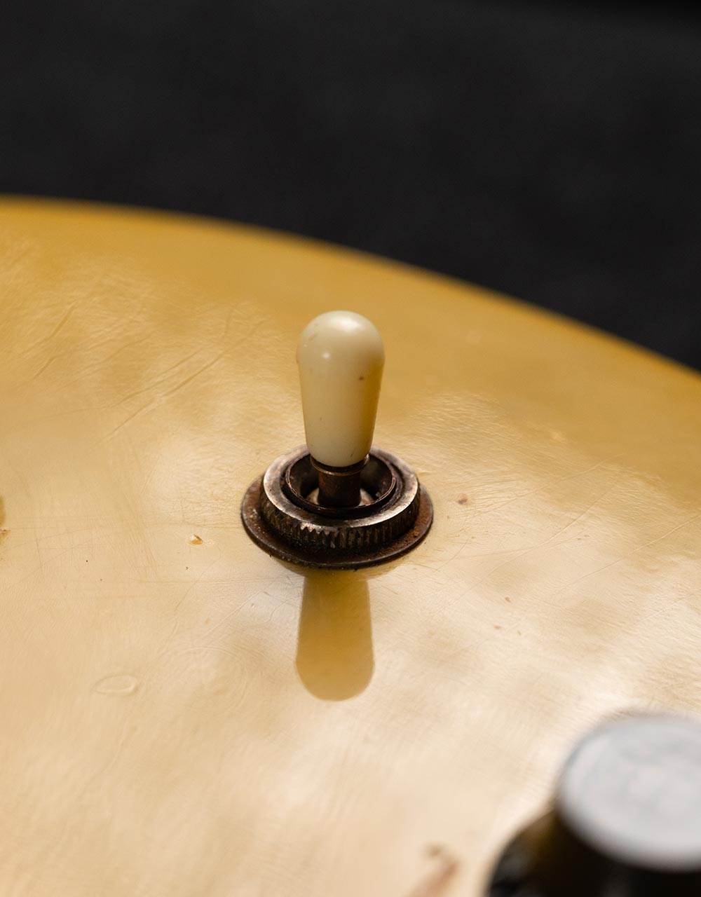 Электрогитара Red Wave TV Yellow  - купить в "Гитарном Клубе"