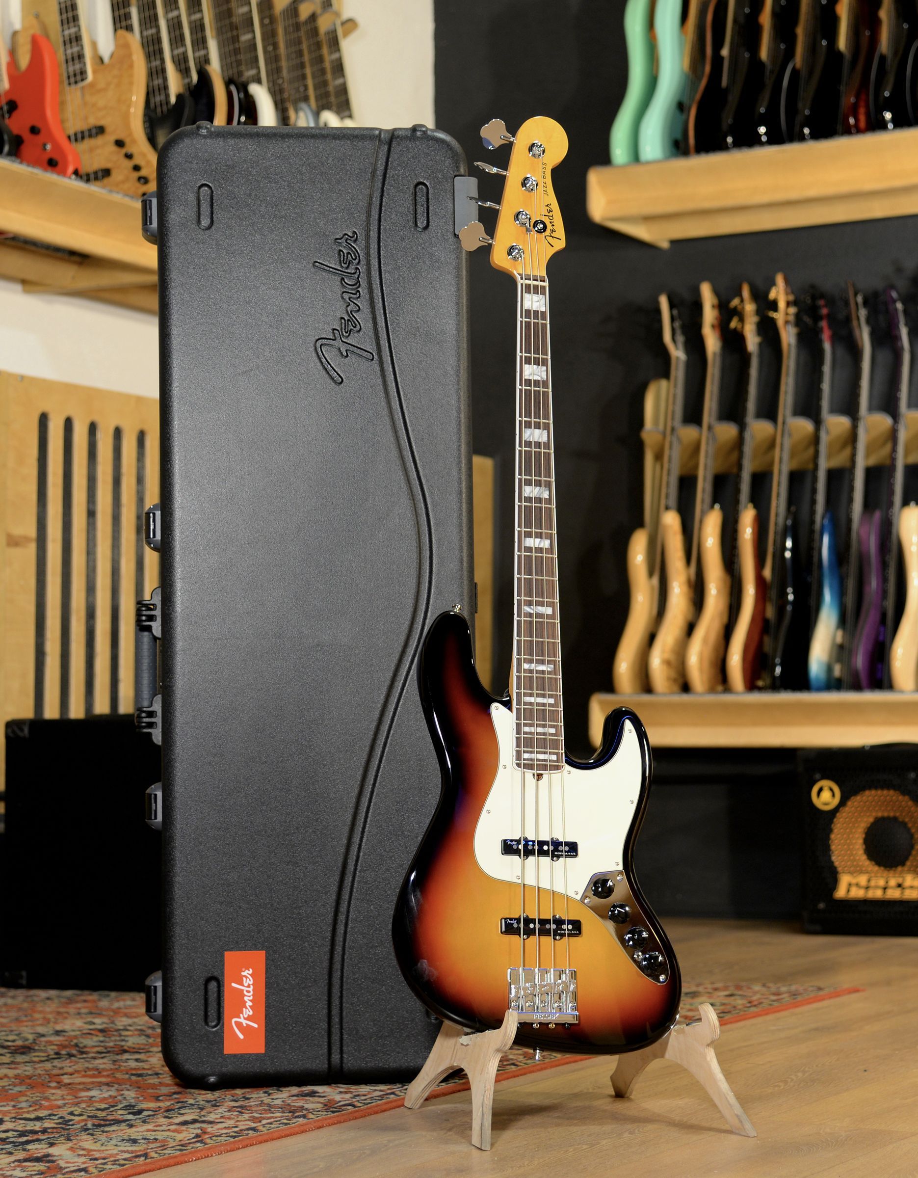 Бас-гитара Fender American Ultra Jazz Bass Ultraburst - купить в "Гитарном Клубе"