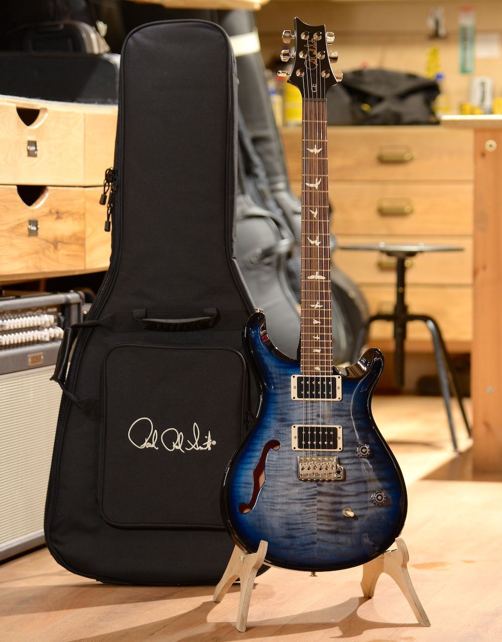 Электрогитара PRS CE24 SEMI-HOLLOW CC BM SMOKEBURST BLACKOUT NECK - купить в "Гитарном Клубе"