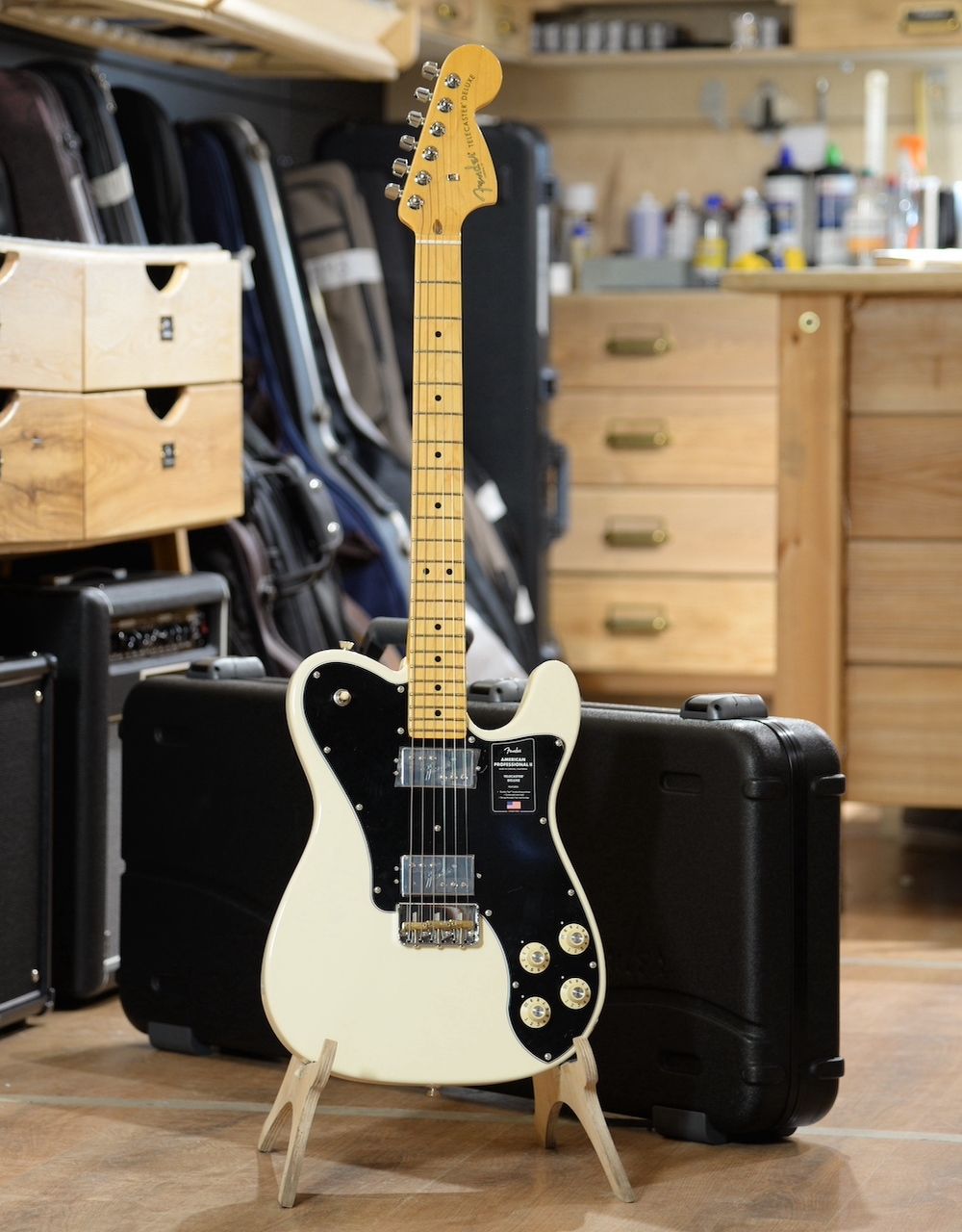 Электрогитара Fender American Professional II Telecaster Deluxe Olympic White - купить в "Гитарном Клубе"