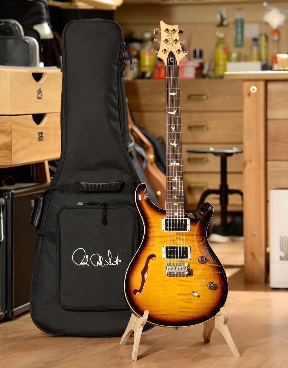 Электрогитара PRS CE24 SEMI-HOLLOW CC BLACK SUNBURST - купить в "Гитарном Клубе"