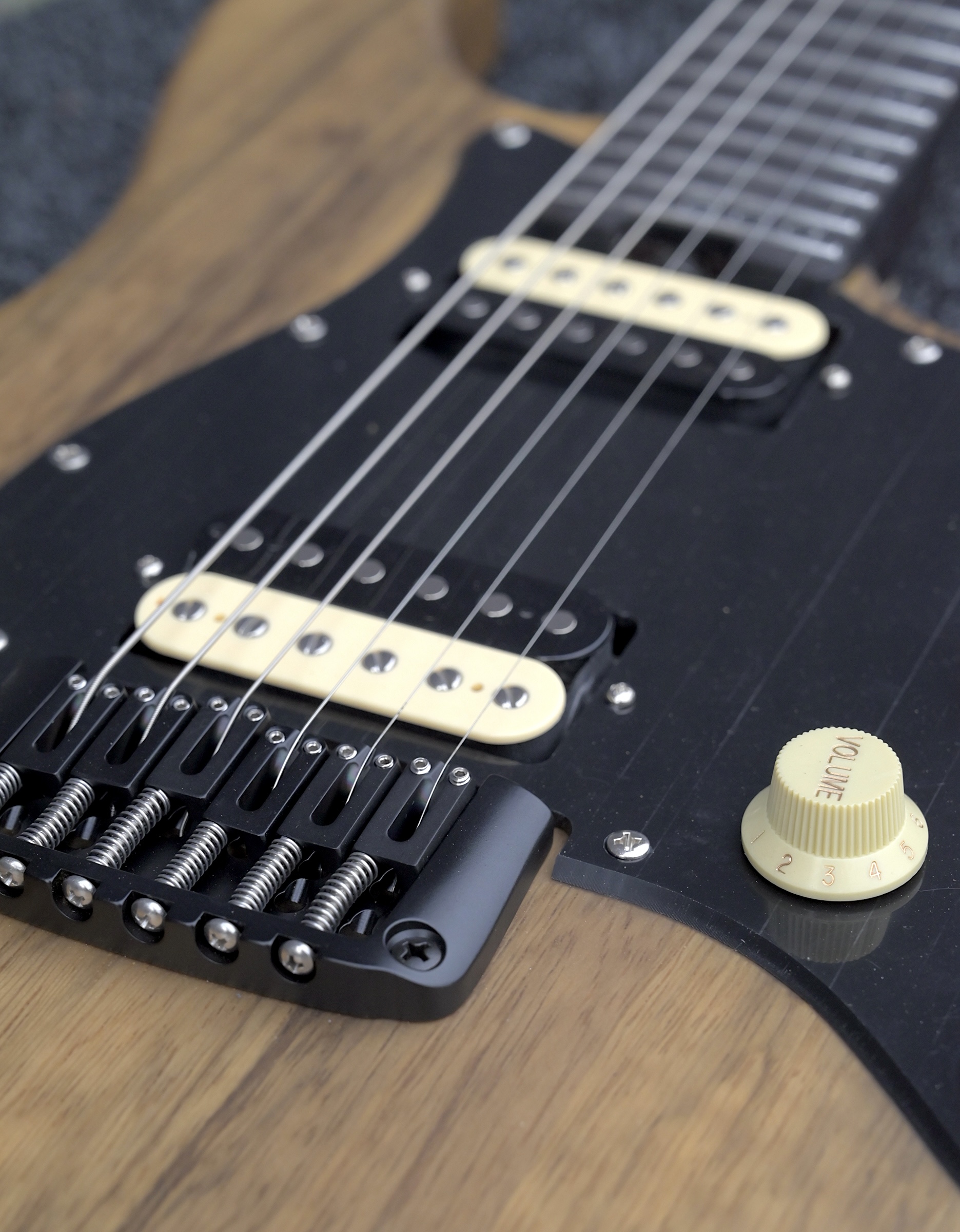 Электрогитара Schecter Sun Valley Super Shredder  Exotic Ht Black Limba - купить в "Гитарном Клубе"