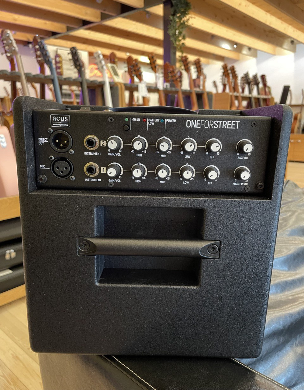 Комбоусилитель для акустической гитары Acus One ForStreet 5 Black, 40Вт - купить в "Гитарном Клубе"