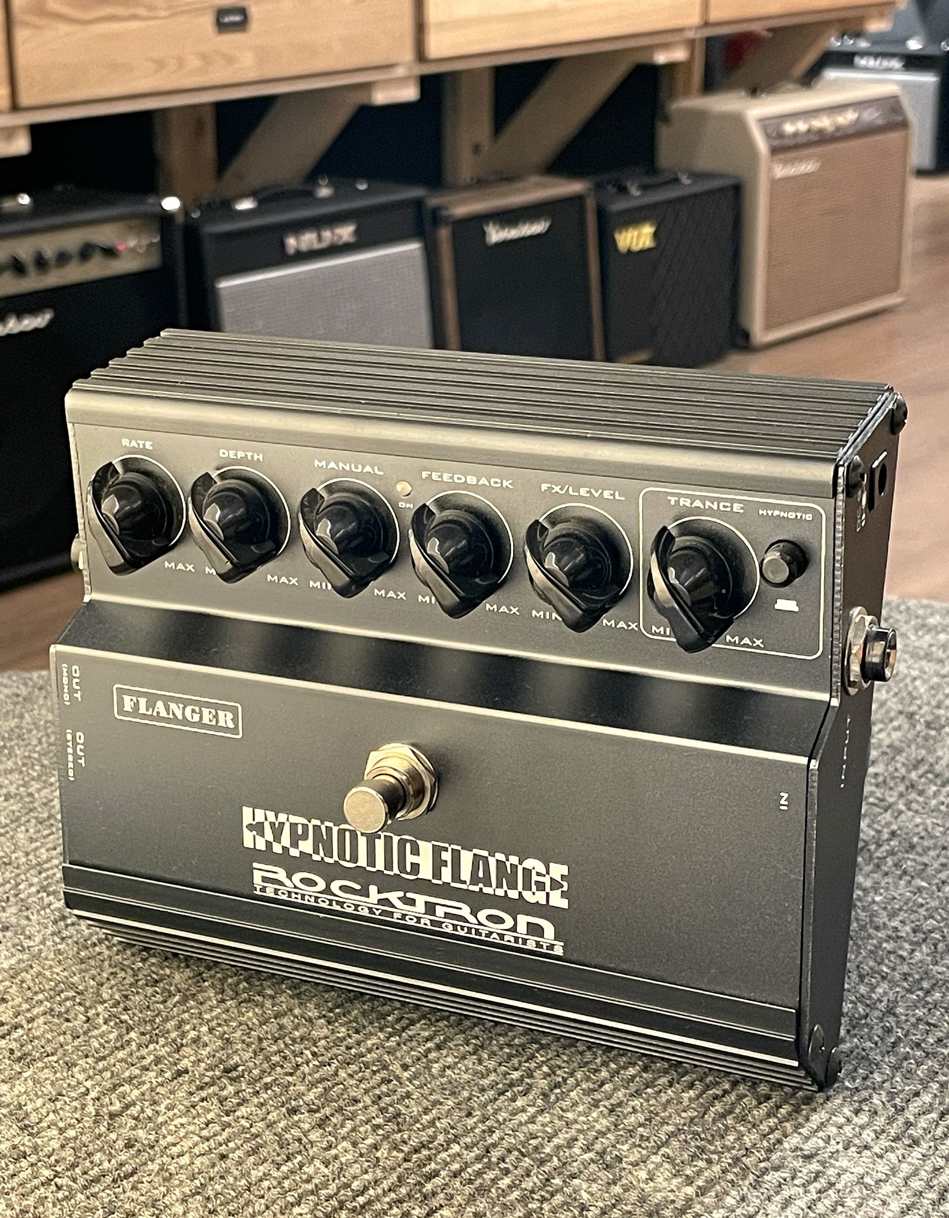 Гитарная педаль Rocktron Hypnotic Flange - купить в "Гитарном Клубе"