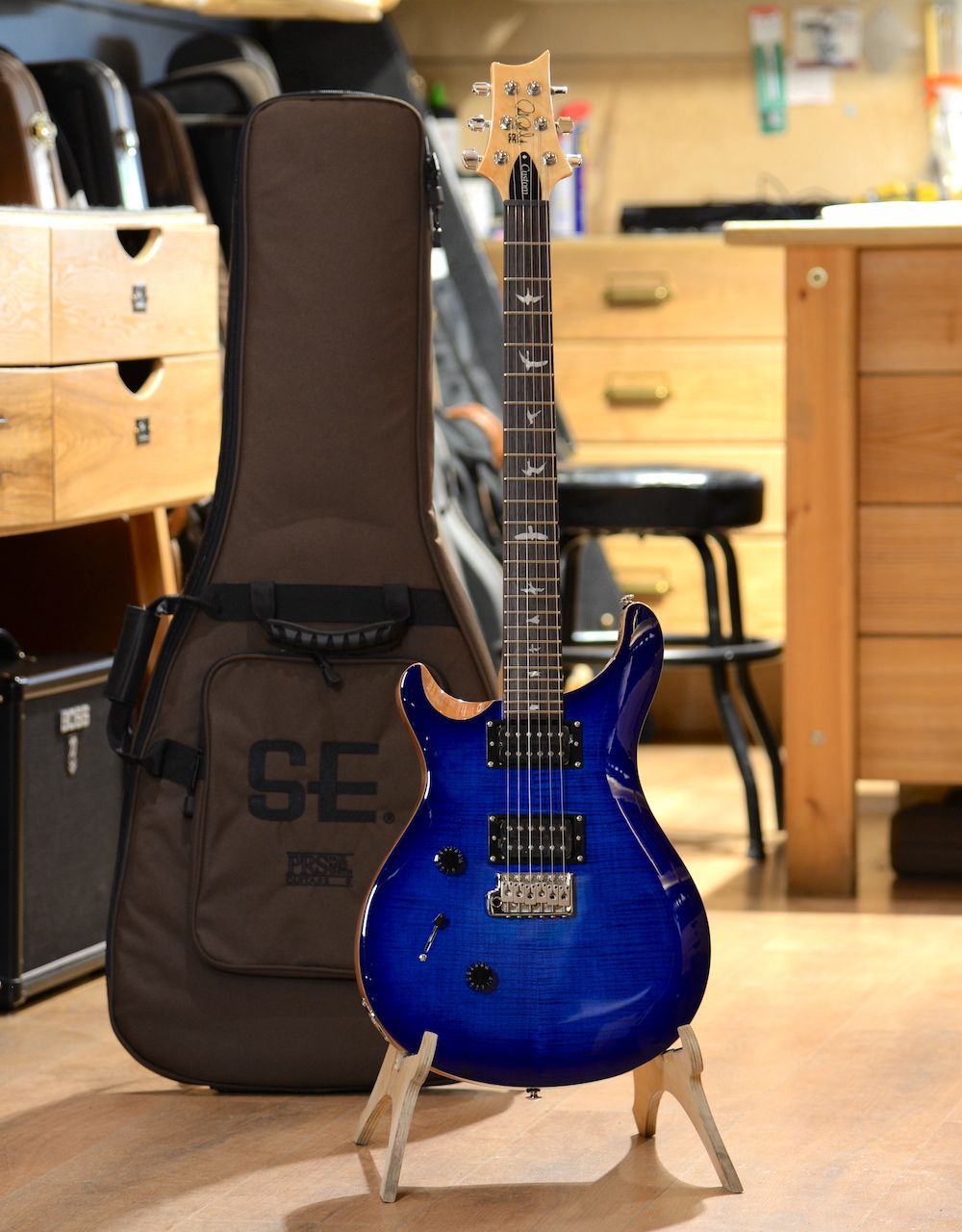 Электрогитара PRS SE CUSTOM 24 L/H FADED BLUE BURST - купить в "Гитарном Клубе"