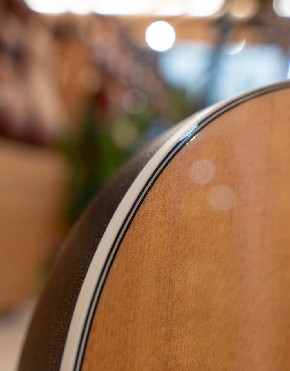 Электроакустическая гитара Ovation CS24-4 Celebrity Standard Mid-Depth Natural - купить в "Гитарном Клубе"