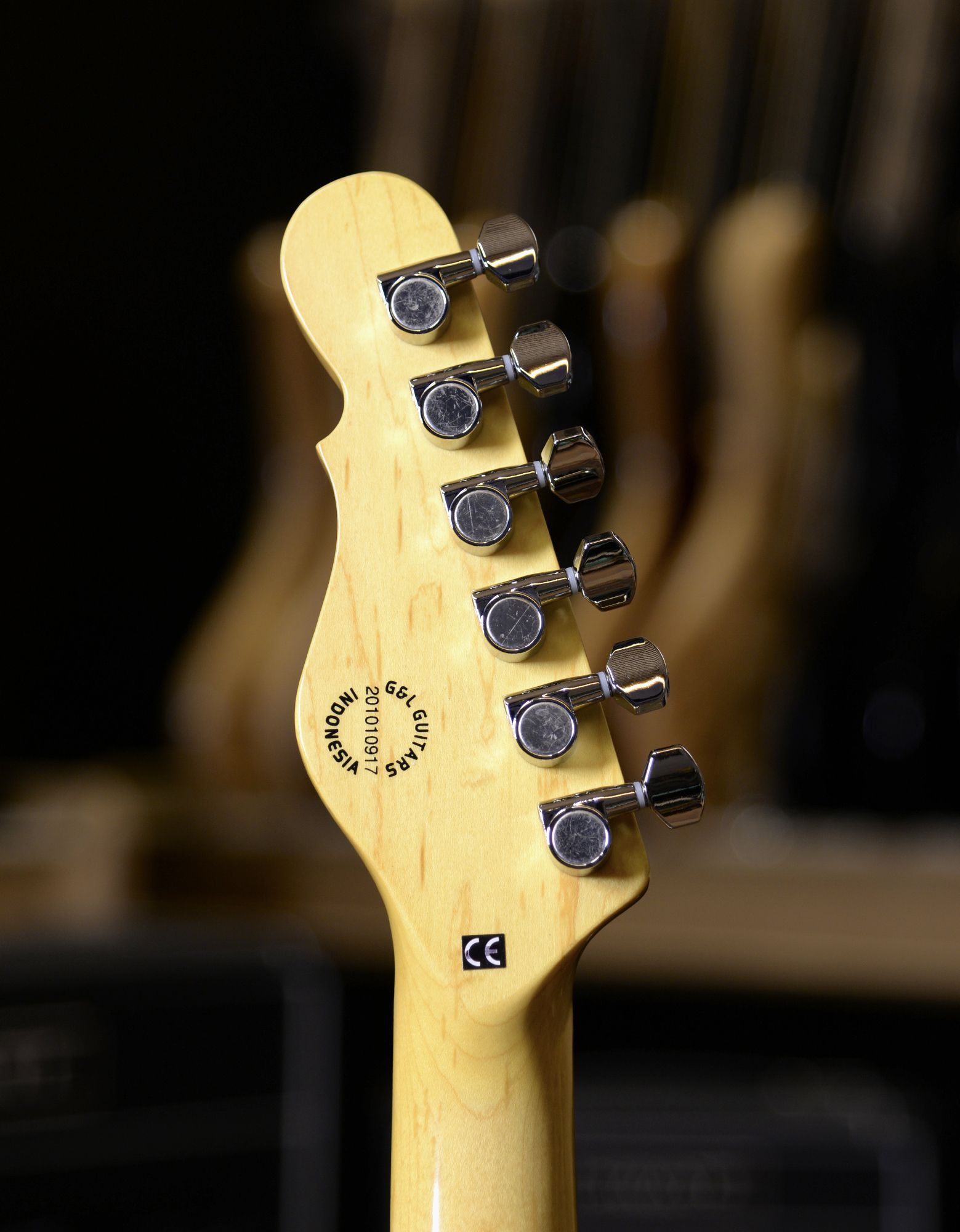 Электрогитара G&L Tribute ASAT Classic Bluesboy Candy Apple Red RW Poplar - купить в "Гитарном Клубе"