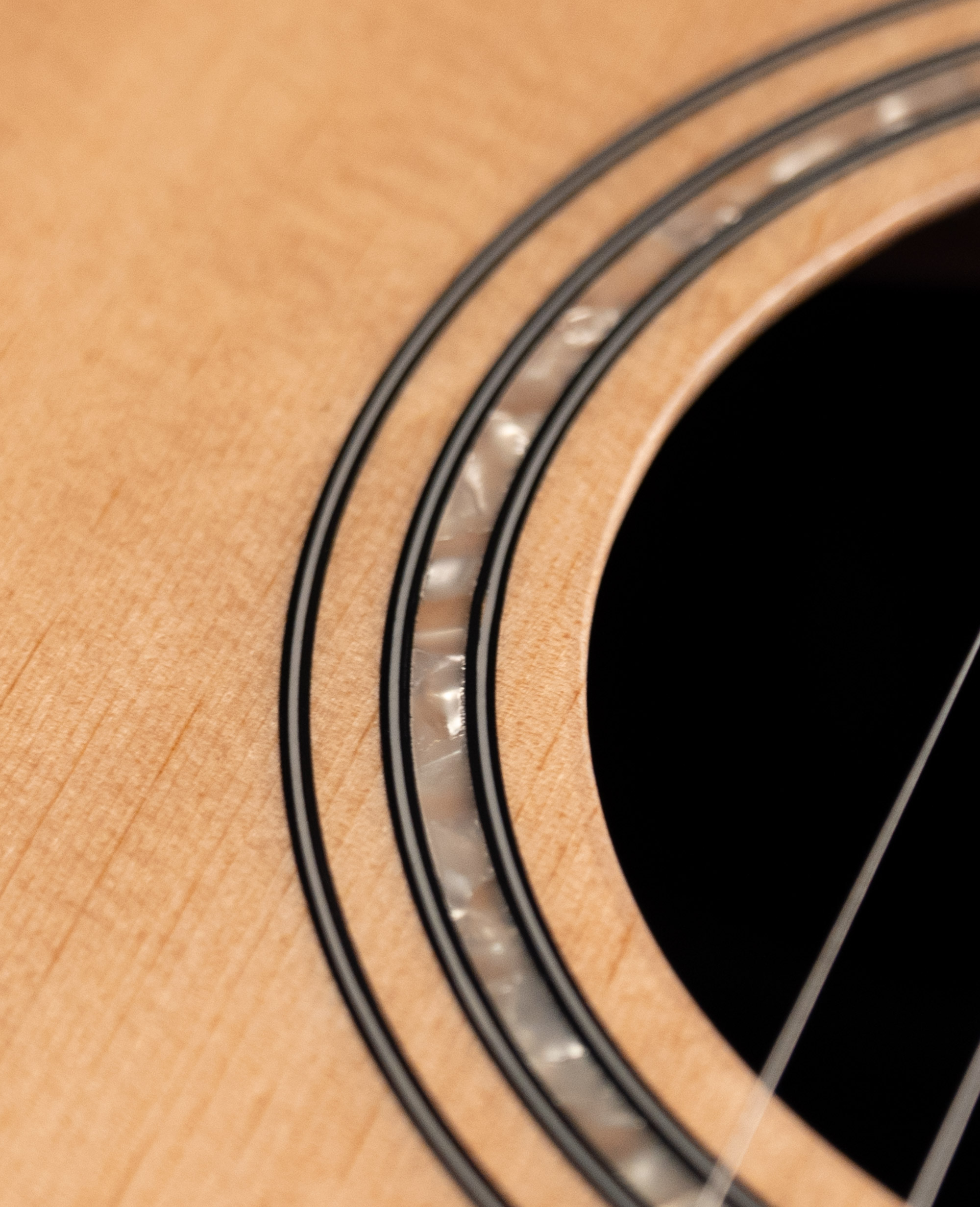 Электроакустическая гитара Ovation CS24L-4G Celebrity Standart Mid-Depth Natural - купить в "Гитарном Клубе"