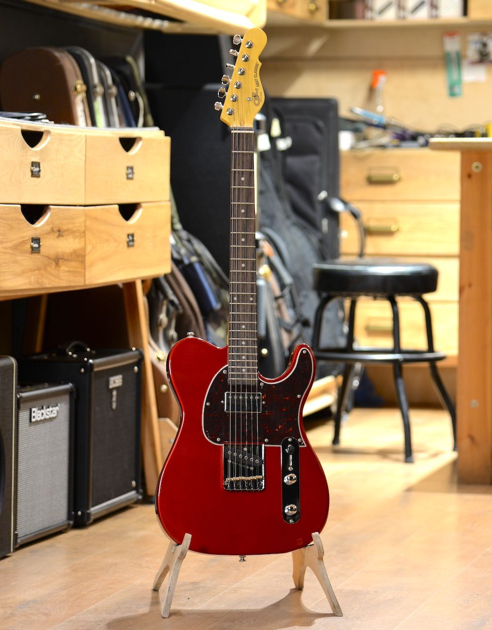 Электрогитара G&L Tribute ASAT Classic Bluesboy Candy Apple Red RW Poplar - купить в "Гитарном Клубе"