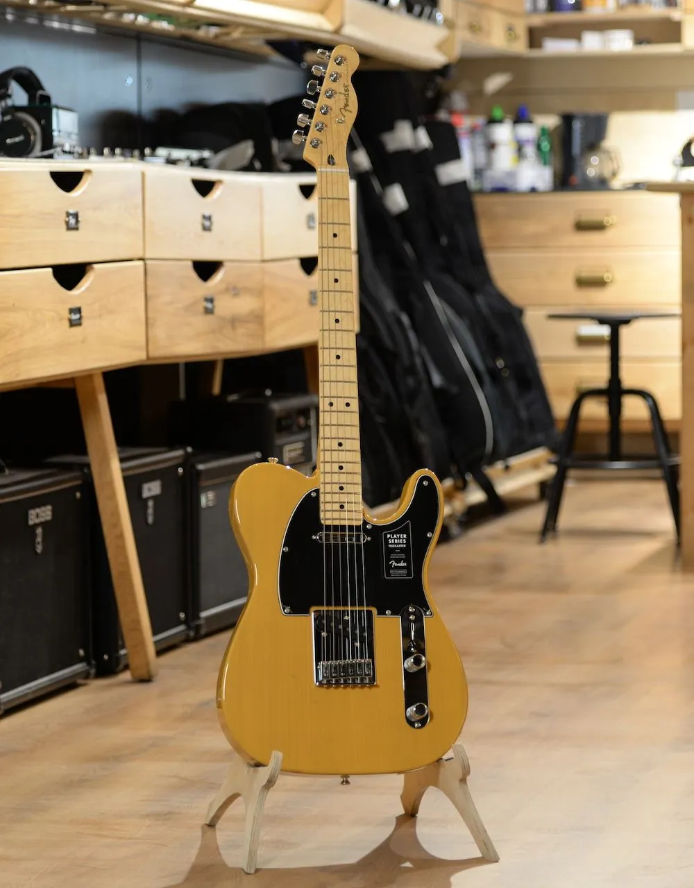 Электрогитара Fender Player Telecaster Butterscotch Blonde MN - купить в "Гитарном Клубе"