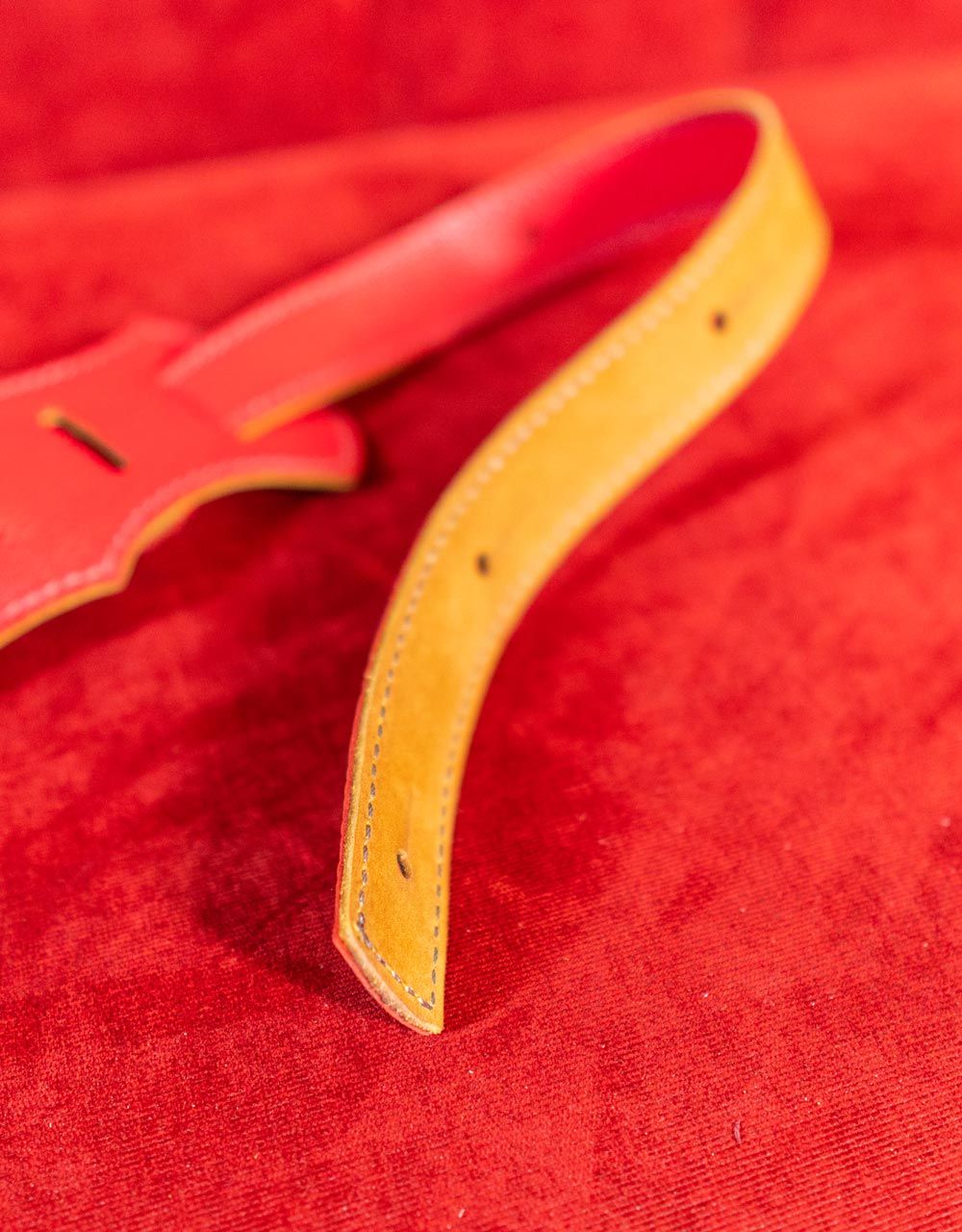 Ремень для гитары Custom Shop - купить в "Гитарном Клубе"