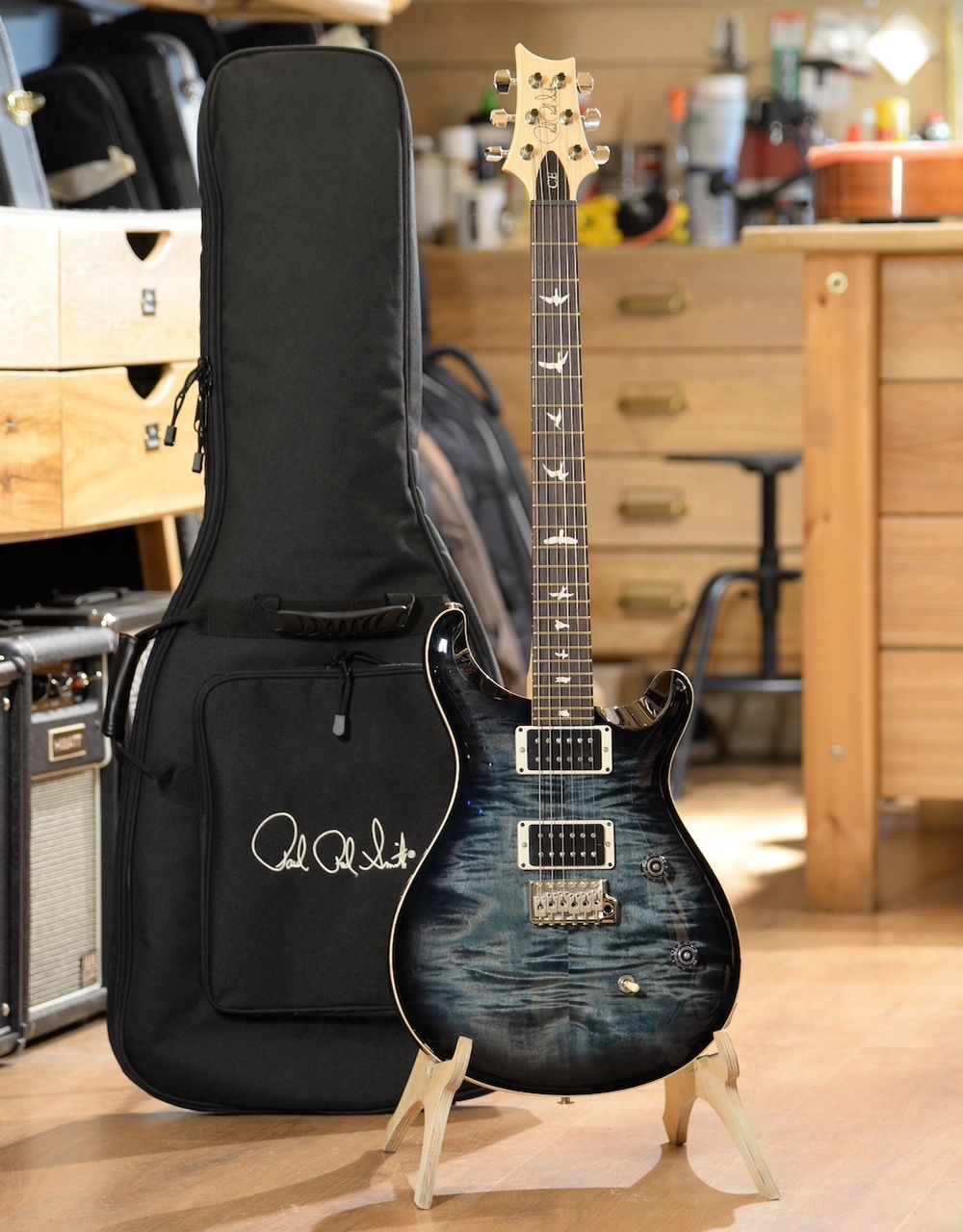 Электрогитара PRS CE24 FADED BLUE SMOKEBURST - купить в "Гитарном Клубе"