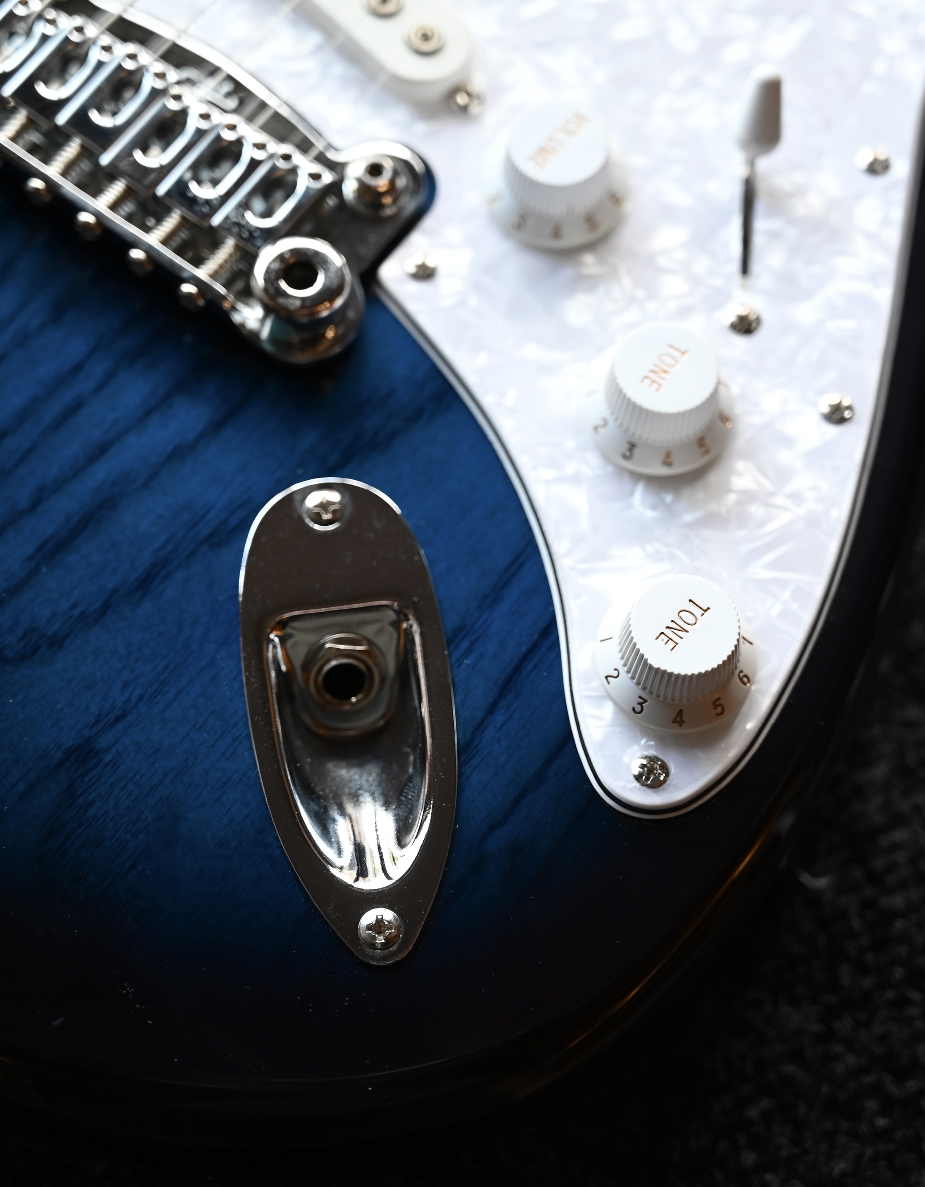 Электрогитара G&L Tribute S-500 Blueburst MP - купить в "Гитарном Клубе"