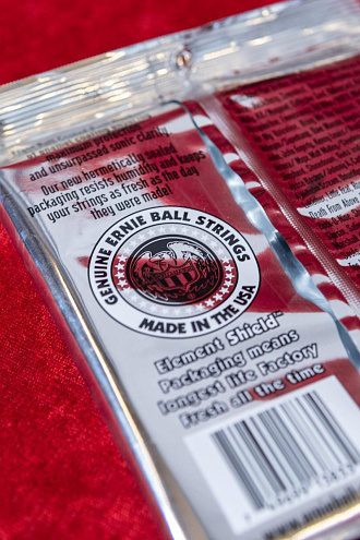 Струны для бас-гитары Ernie Ball 3833 Coated Bass Hybrid Slinky, 45-105 - купить в "Гитарном Клубе"