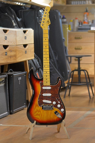 Электрогитара G&L Tribute Legacy 3-Tone Sunburst MP - купить в "Гитарном Клубе"