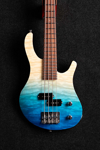 Бас-гитара уменьшенная Flight Mini Bass TBL - купить в "Гитарном Клубе"