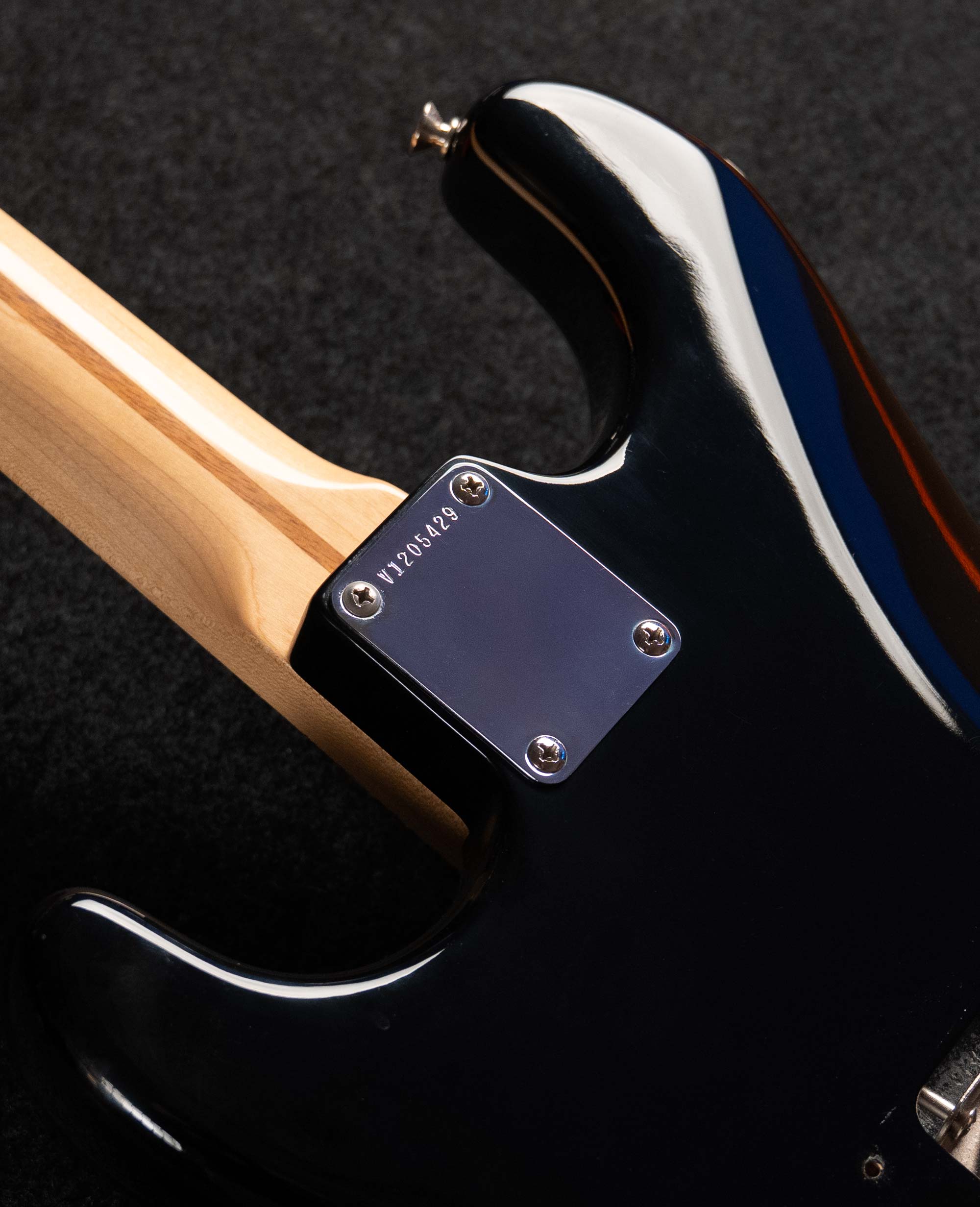 Fender Stratocaster AVRI 2009 NOS - купить в "Гитарном Клубе"