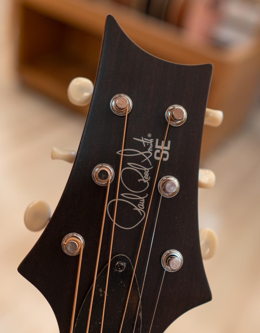 Электроакустическая гитара PRS SE P20E Parlor W/Piezo Satin Tobacco Sunburst - купить в "Гитарном Клубе"