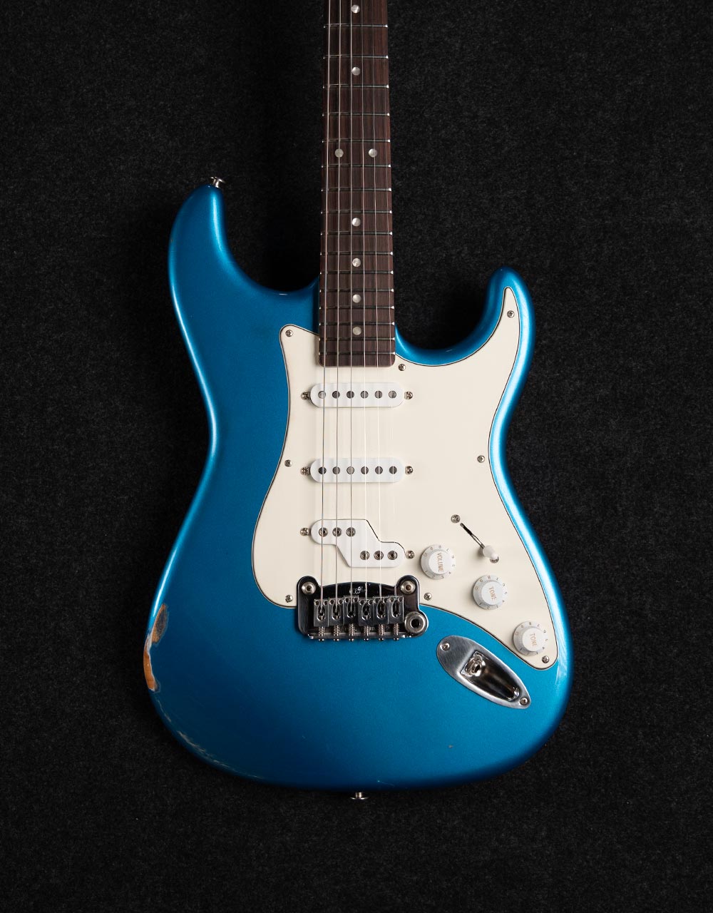 Электрогитара G&L Custom Shop Legacy SSZ RW Nitro Lake Placid Blue - купить в "Гитарном Клубе"
