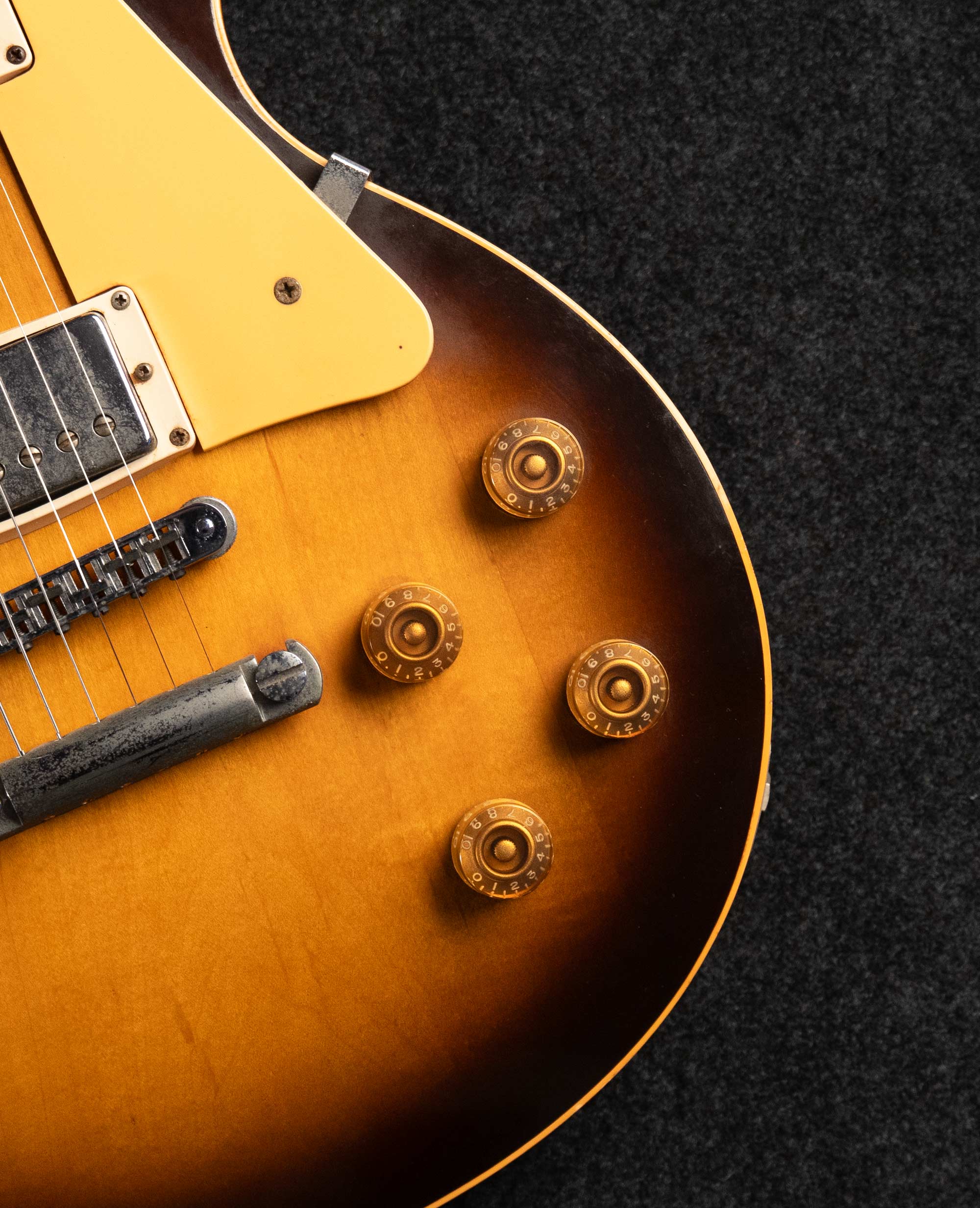 Электрогитара Gibson Les Paul Standard `80 - купить в "Гитарном Клубе"