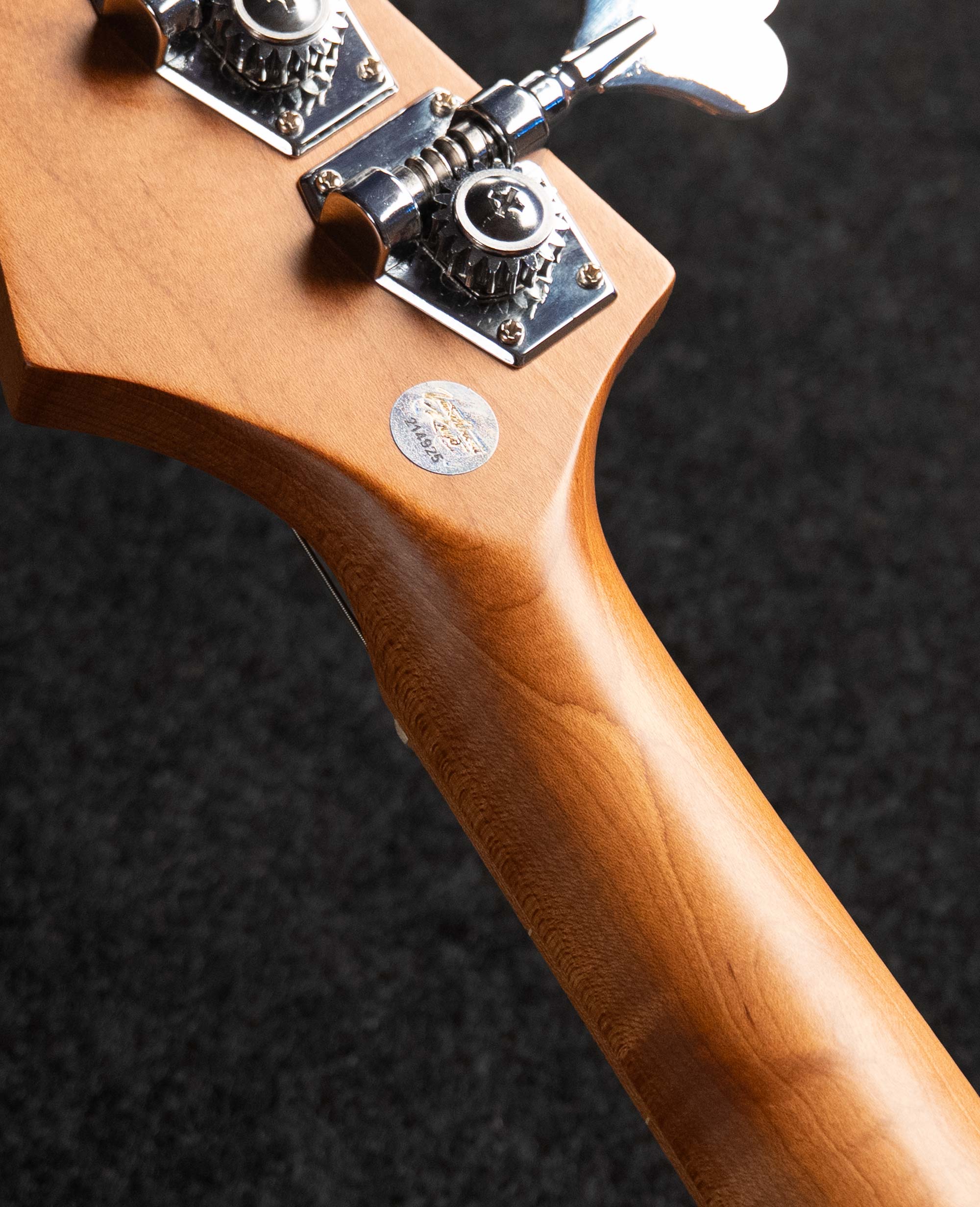 Бас-гитара уменьшенная Flight Mini JB LPB - купить в "Гитарном Клубе"