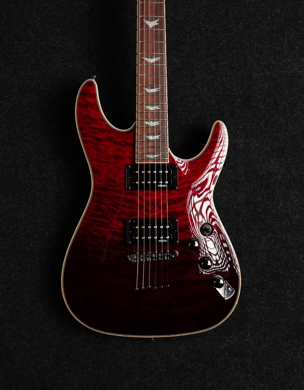 Электрогитара Schecter Omen Extreme-6 Bk/Rd Fadeburst - купить в "Гитарном Клубе"
