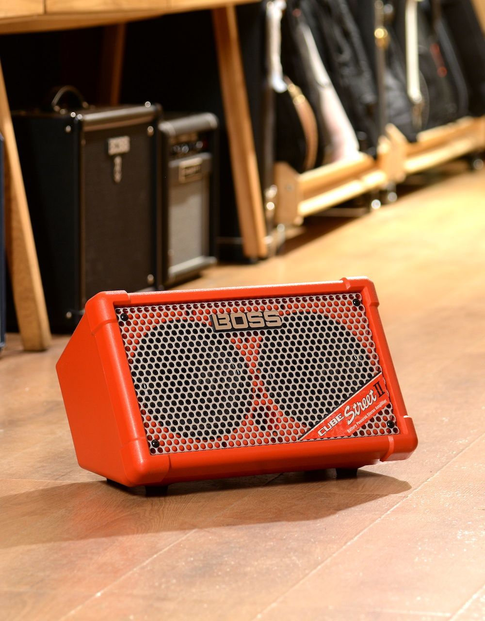 Комбоусилитель Boss Cube Street II, 2х6.5", 10Вт - купить в "Гитарном Клубе"