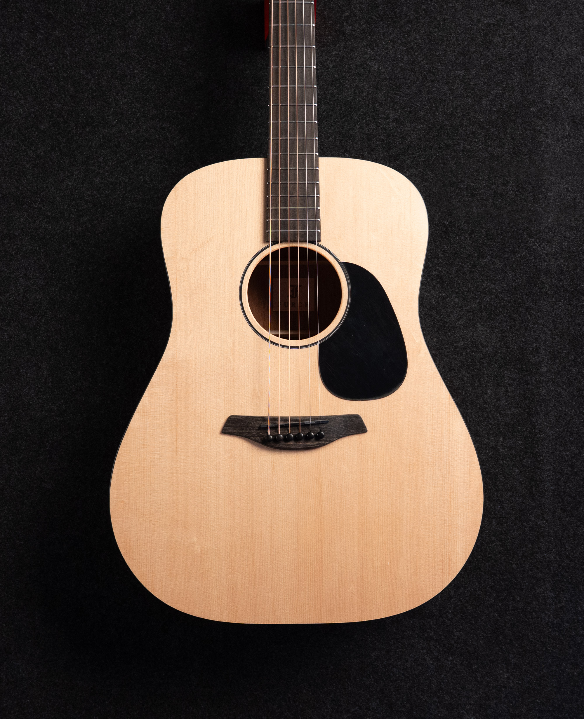 Акустическая гитара Furch Violet D-SM - купить в "Гитарном Клубе"