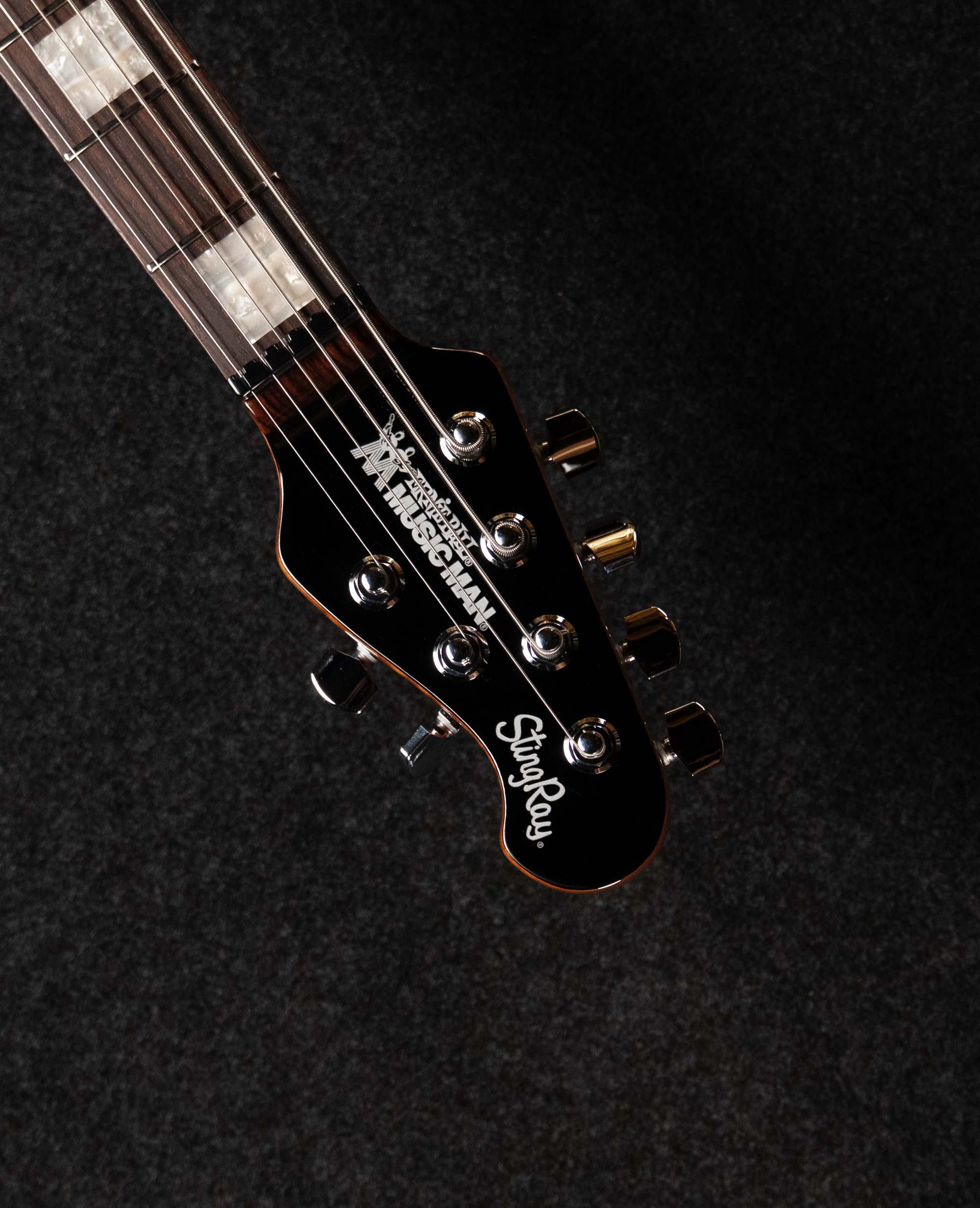 Электрогитара Music Man Stingray Oxblood Baritone - купить в "Гитарном Клубе"