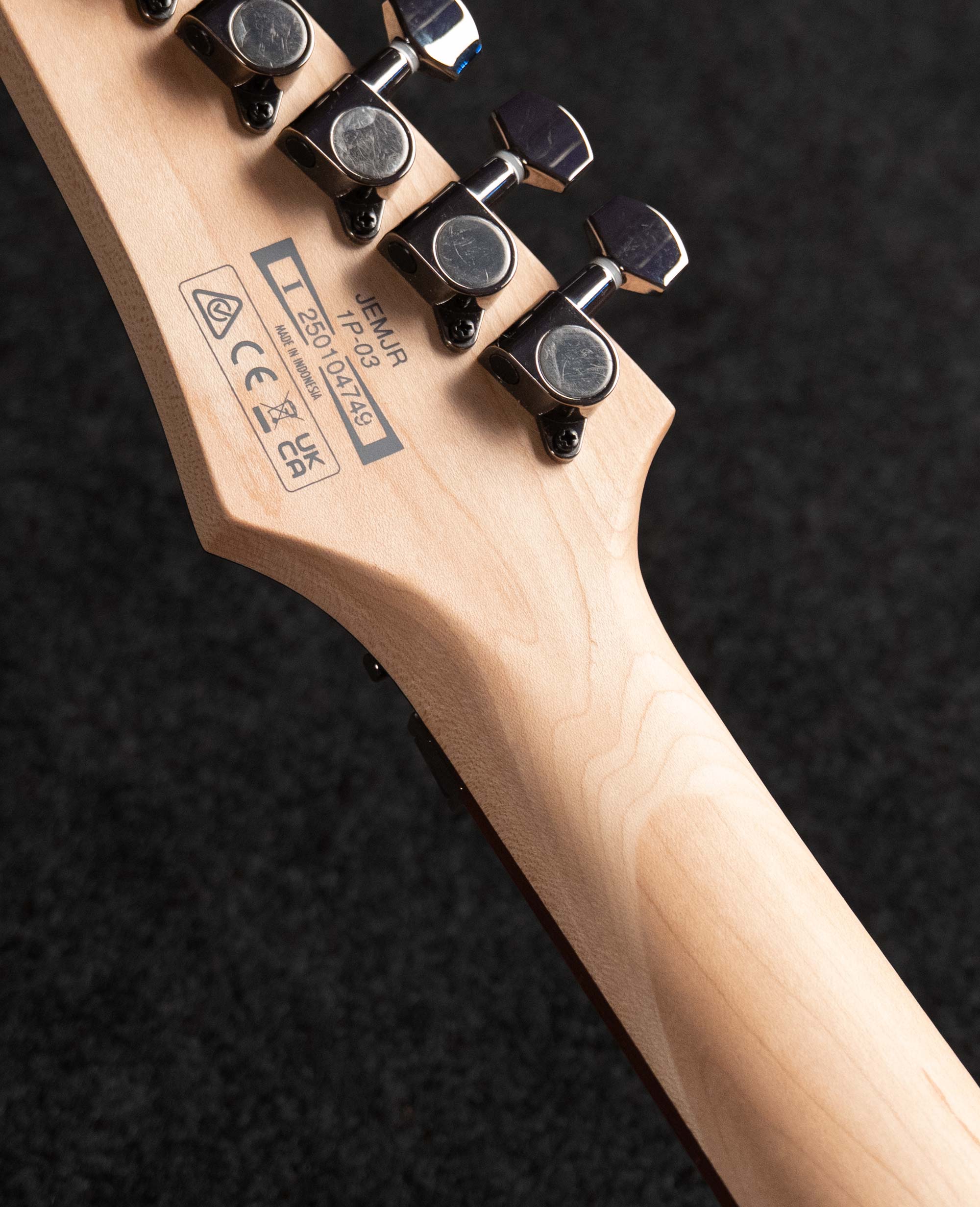 Электрогитара Ibanez Jemjr - Wh - купить в "Гитарном Клубе"