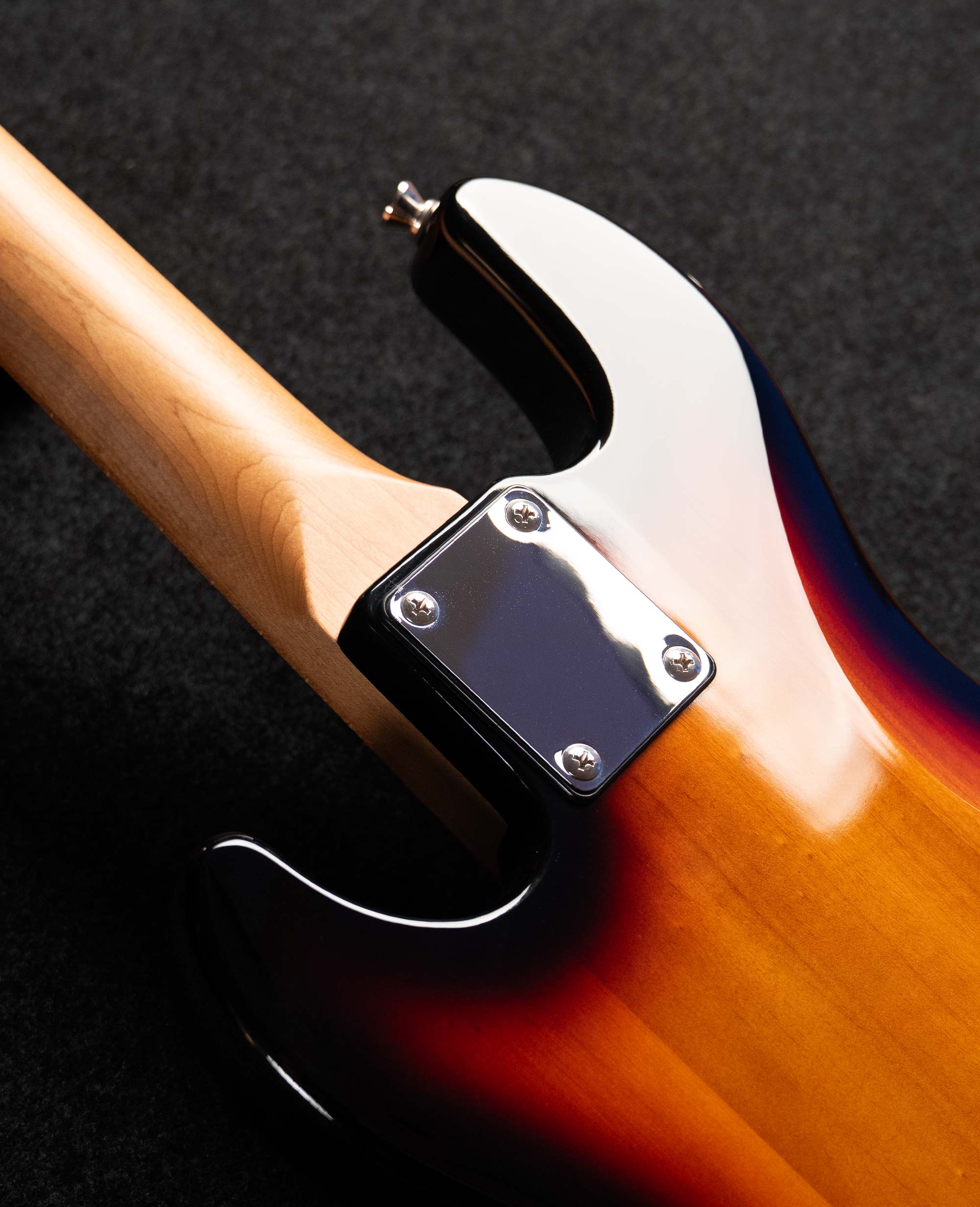 Бас-гитара уменьшенная Flight Mini JB SB - купить в "Гитарном Клубе"