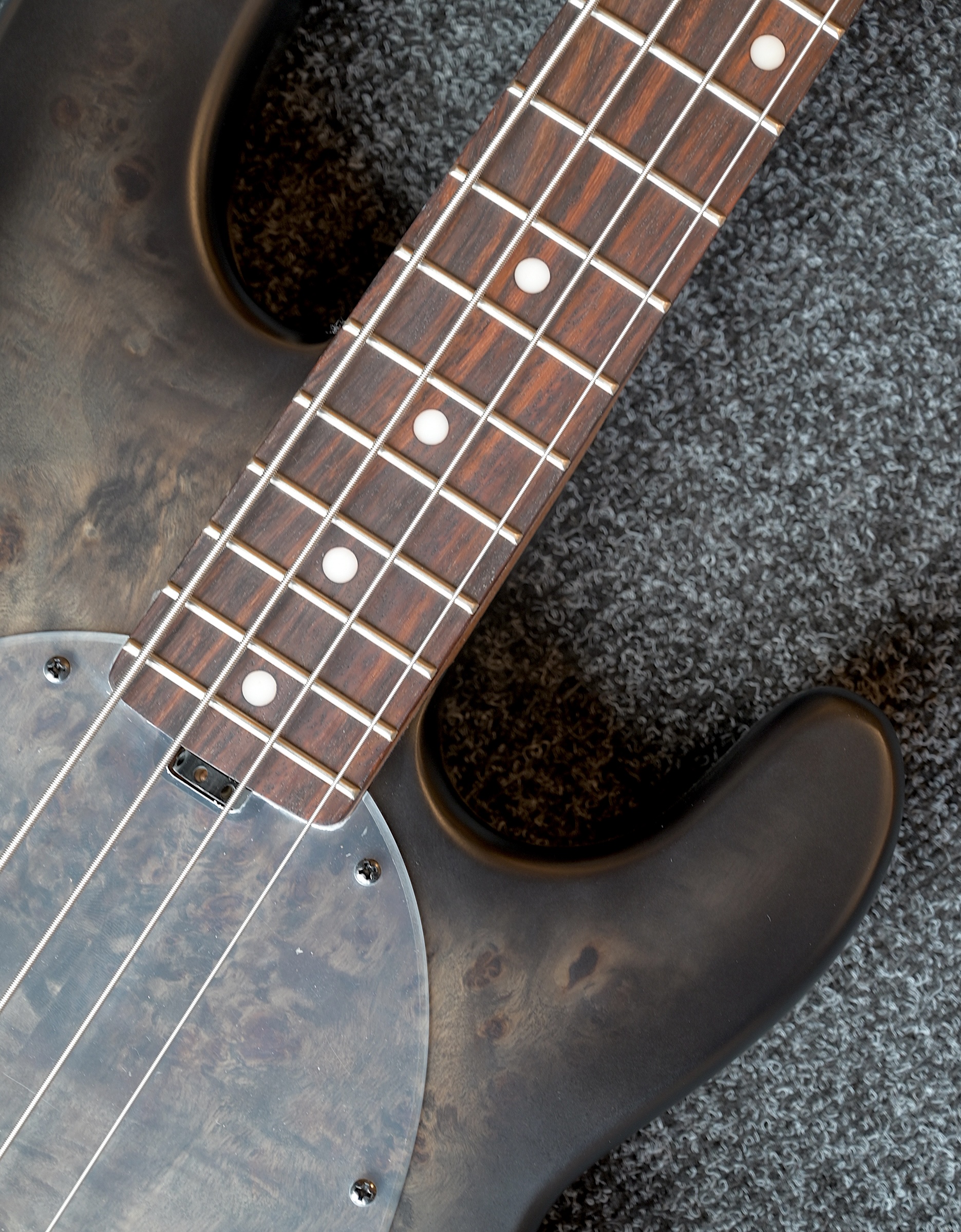 Бас-гитара Sterling StingRay RAY34-PB, Poplar Burl Top, Trans Black - купить в "Гитарном Клубе"