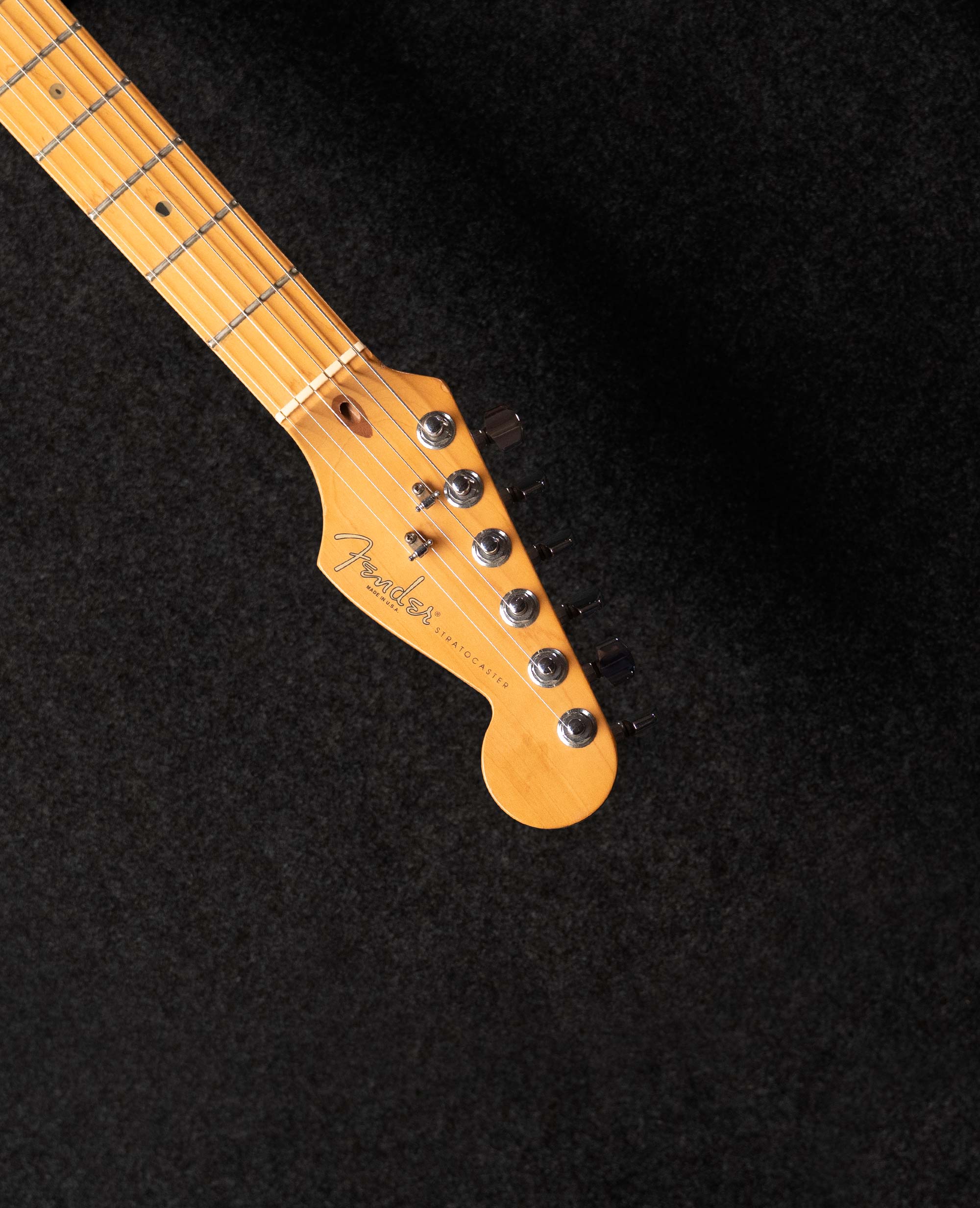 Электрогитара Fender American Standard Stratocaster Black, 1995 - купить в "Гитарном Клубе"