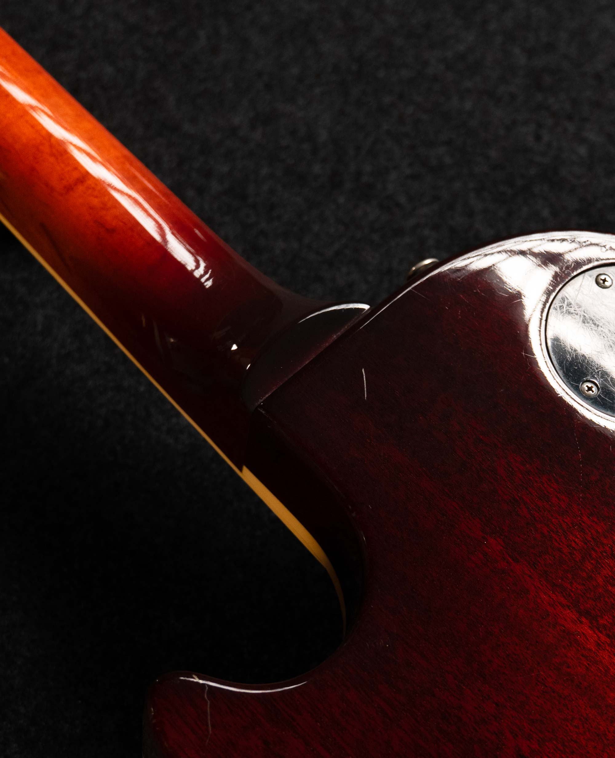 Электрогитара Yamaha Les Paul SL800