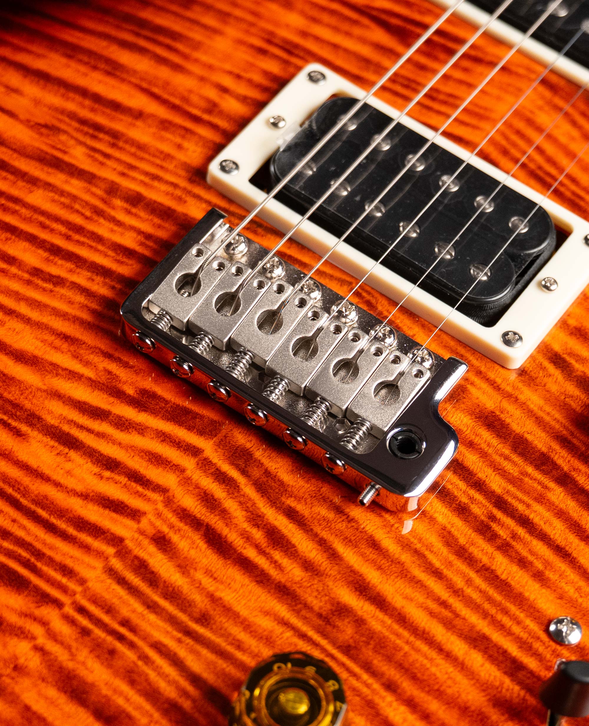 Электрогитара PRS SE CUSTOM 24 ORANGE TIGER SMOKEBURST - купить в "Гитарном Клубе"