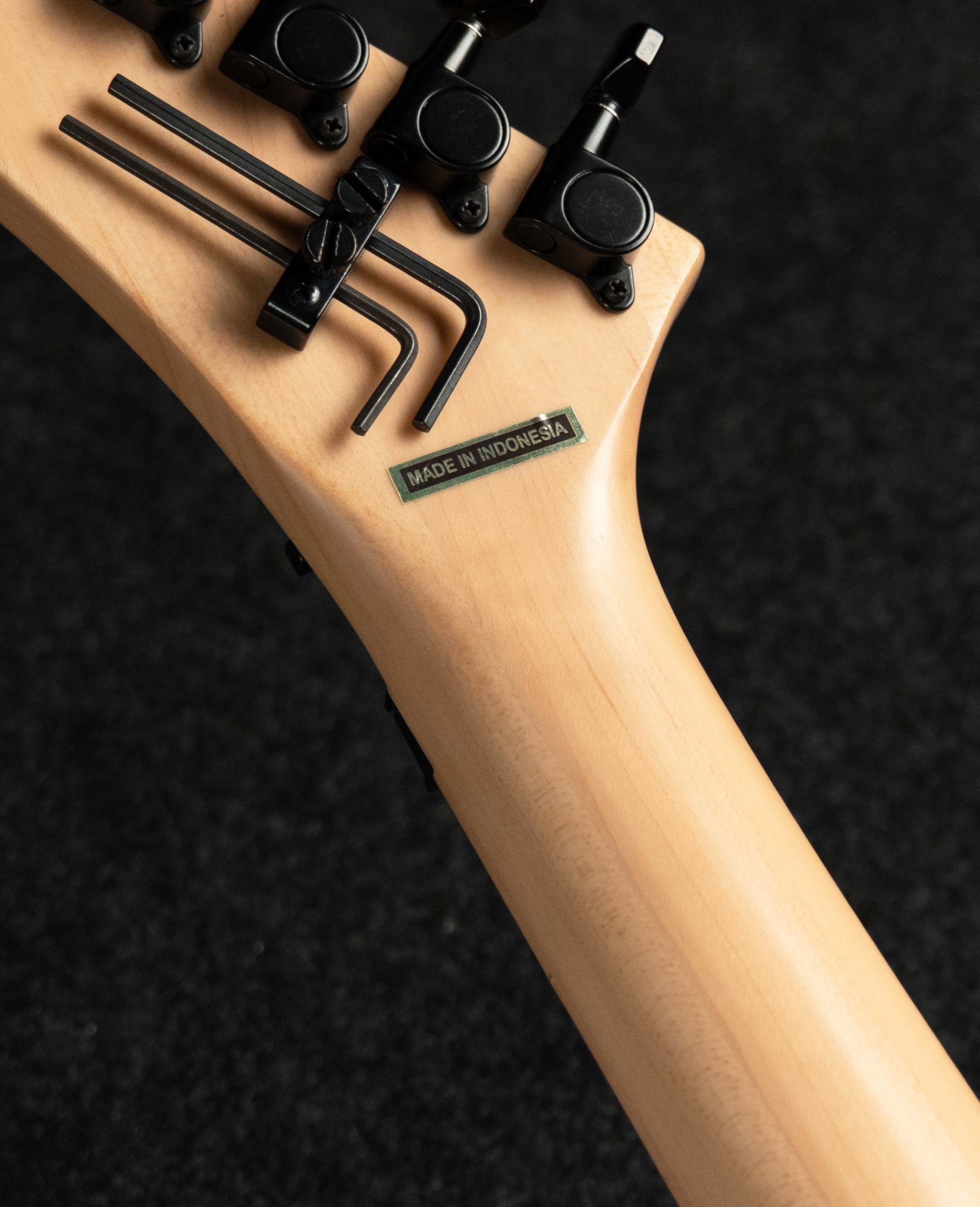 Электрогитара Kramer Guitars Baretta Bumblebee Yellow - купить в "Гитарном Клубе"