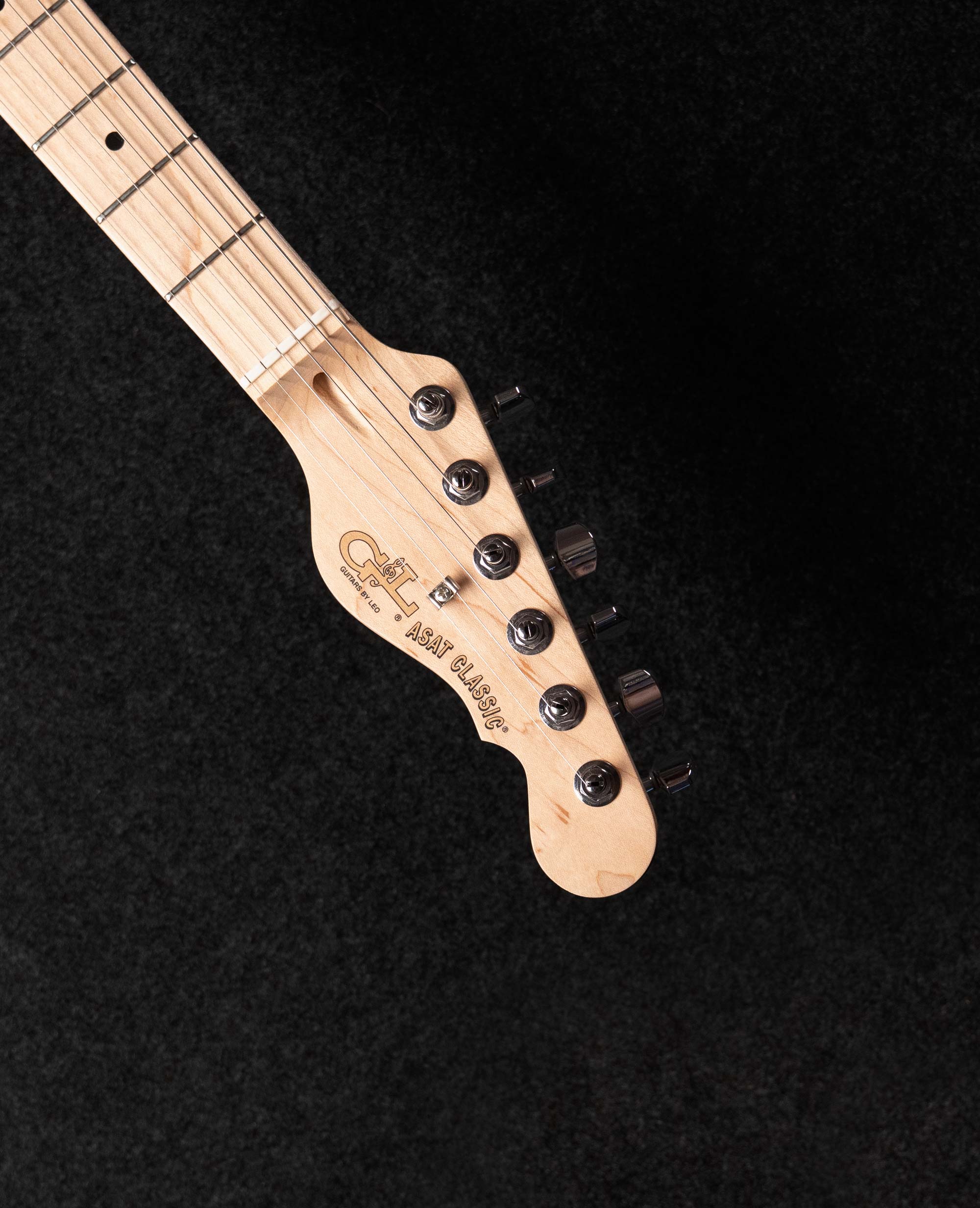 Электрогитара G&L Limited Run ASAT Classic Thinline Mako Blue MP - купить в "Гитарном Клубе"
