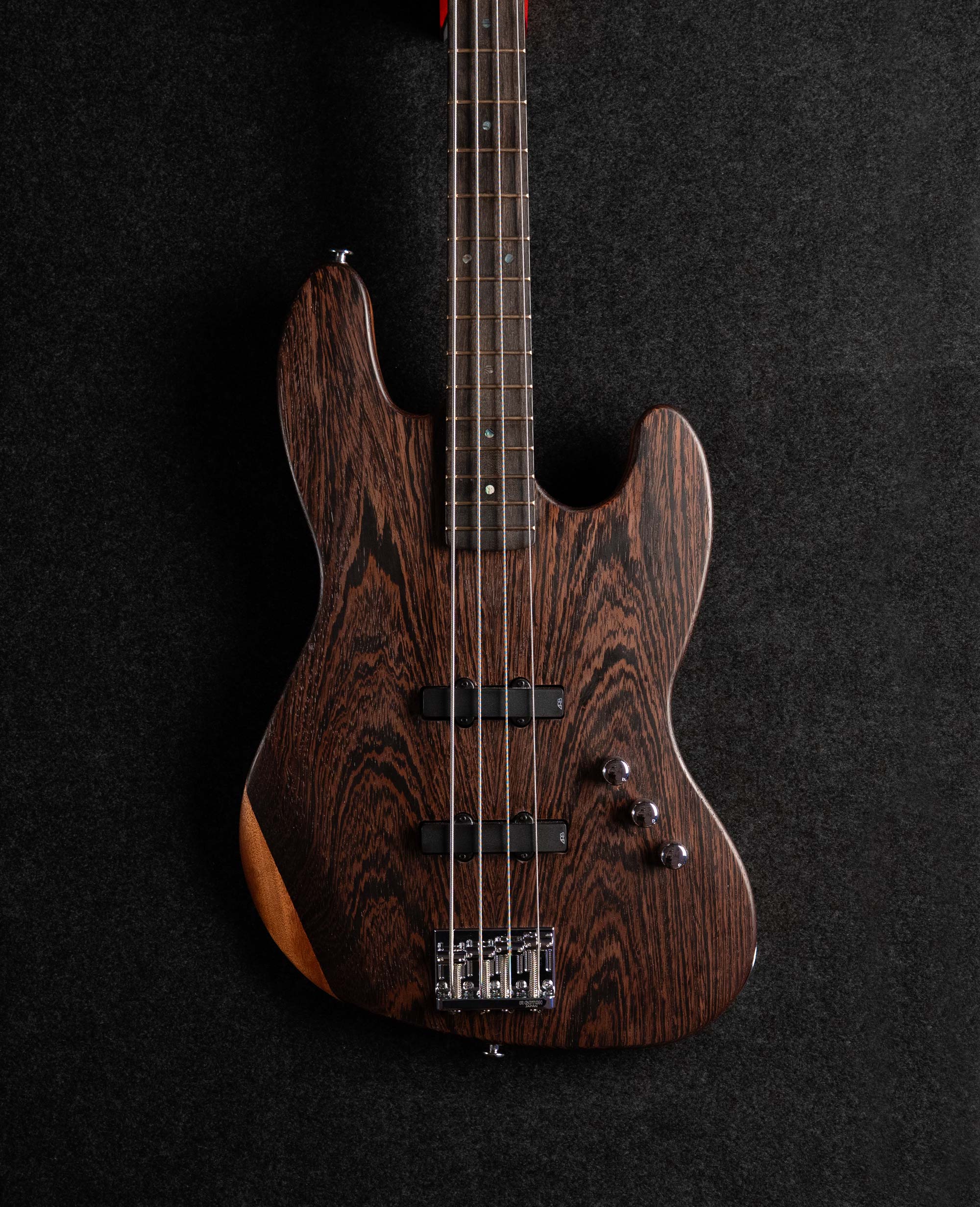 Бас-гитара Inspector JB bass LE - купить в "Гитарном Клубе"