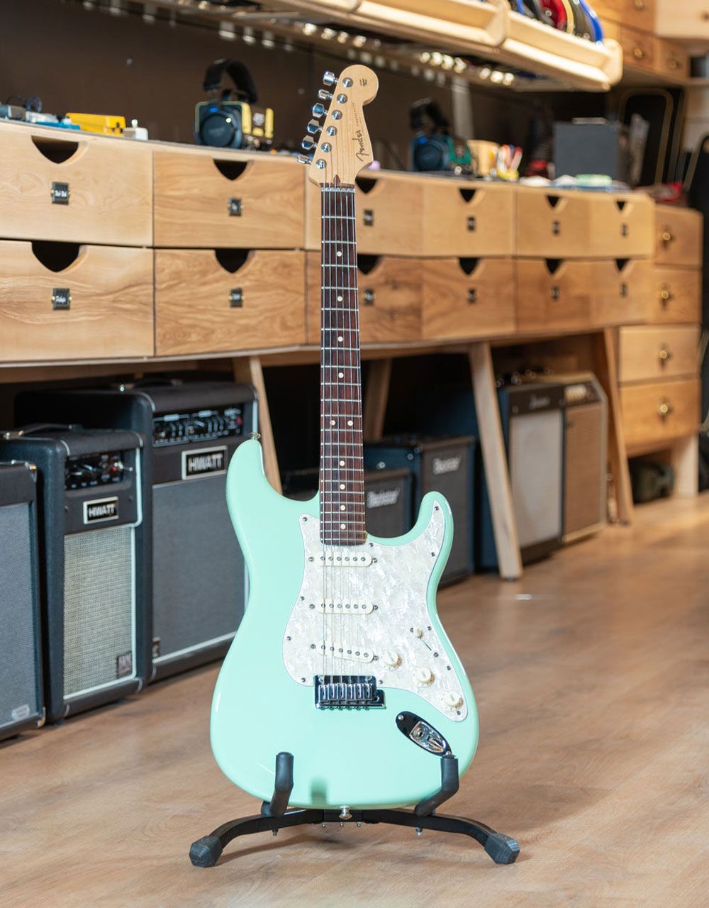Электрогитара Fender Custom Shop Stratocaster Surf Green, именная модель Jeff Beck - купить в "Гитарном Клубе"