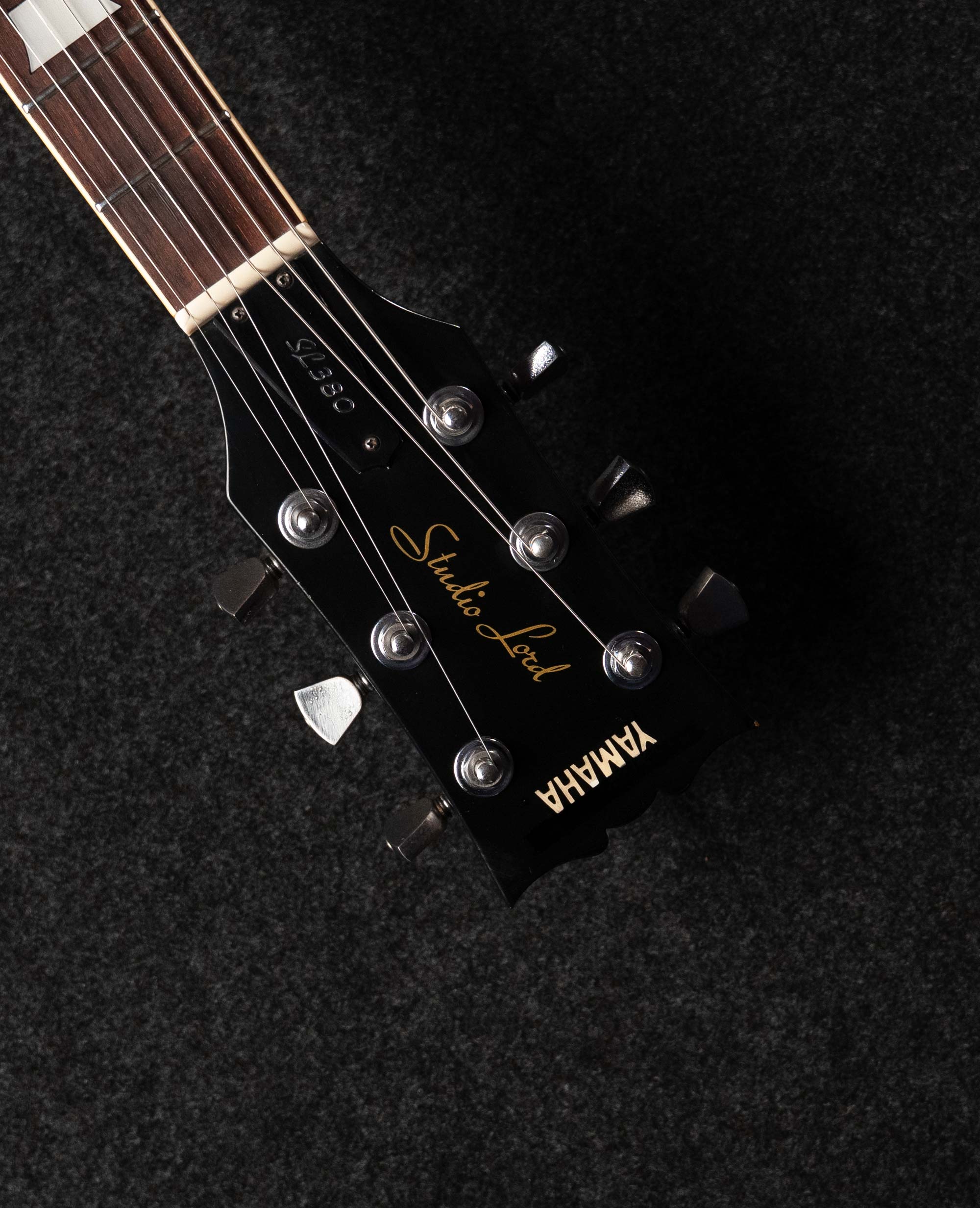 Электрогитара Yamaha Sl380