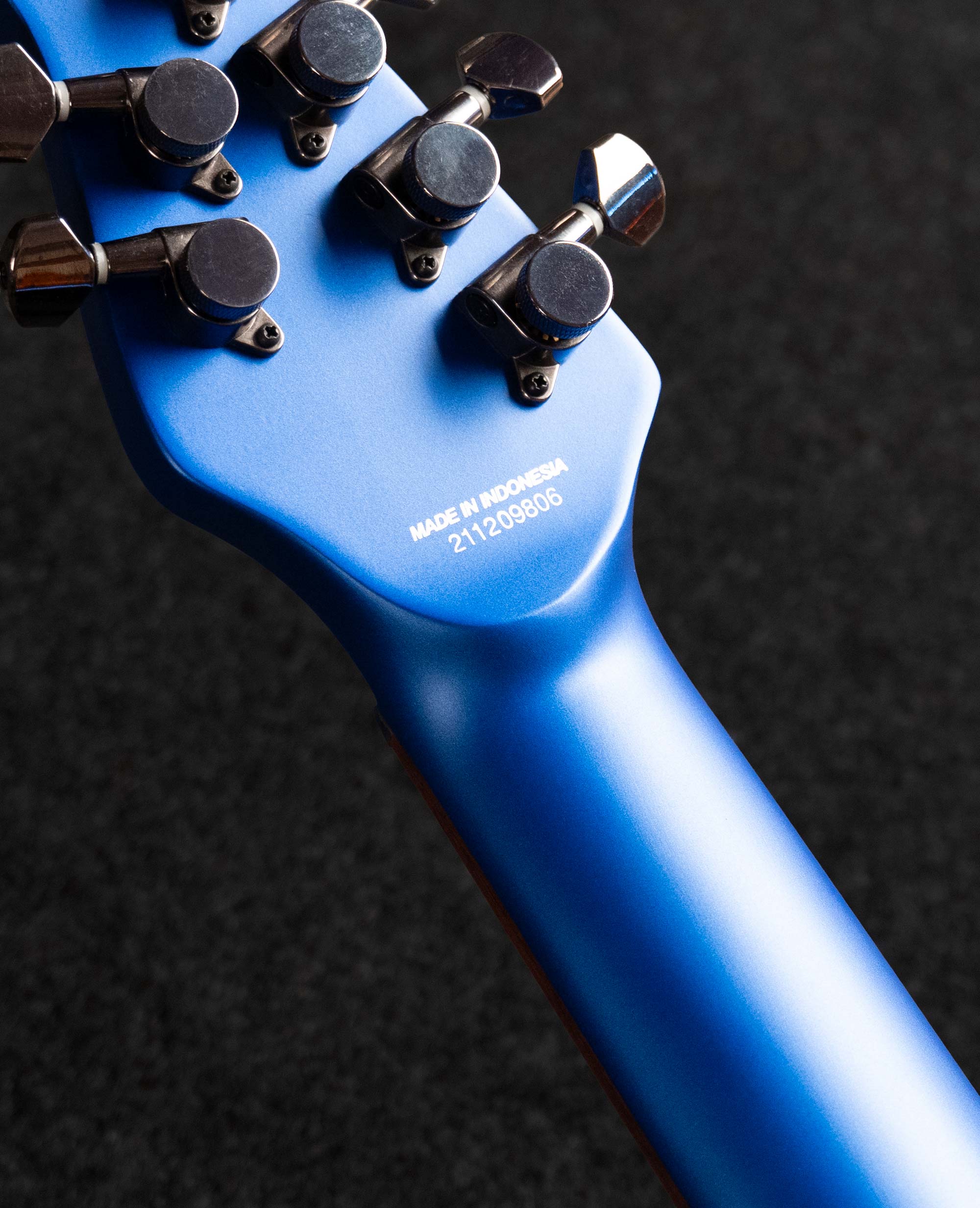 Электрогитара Sterling Majesty in Siberian Sapphire 7, John Petrucci Signature - купить в "Гитарном Клубе"