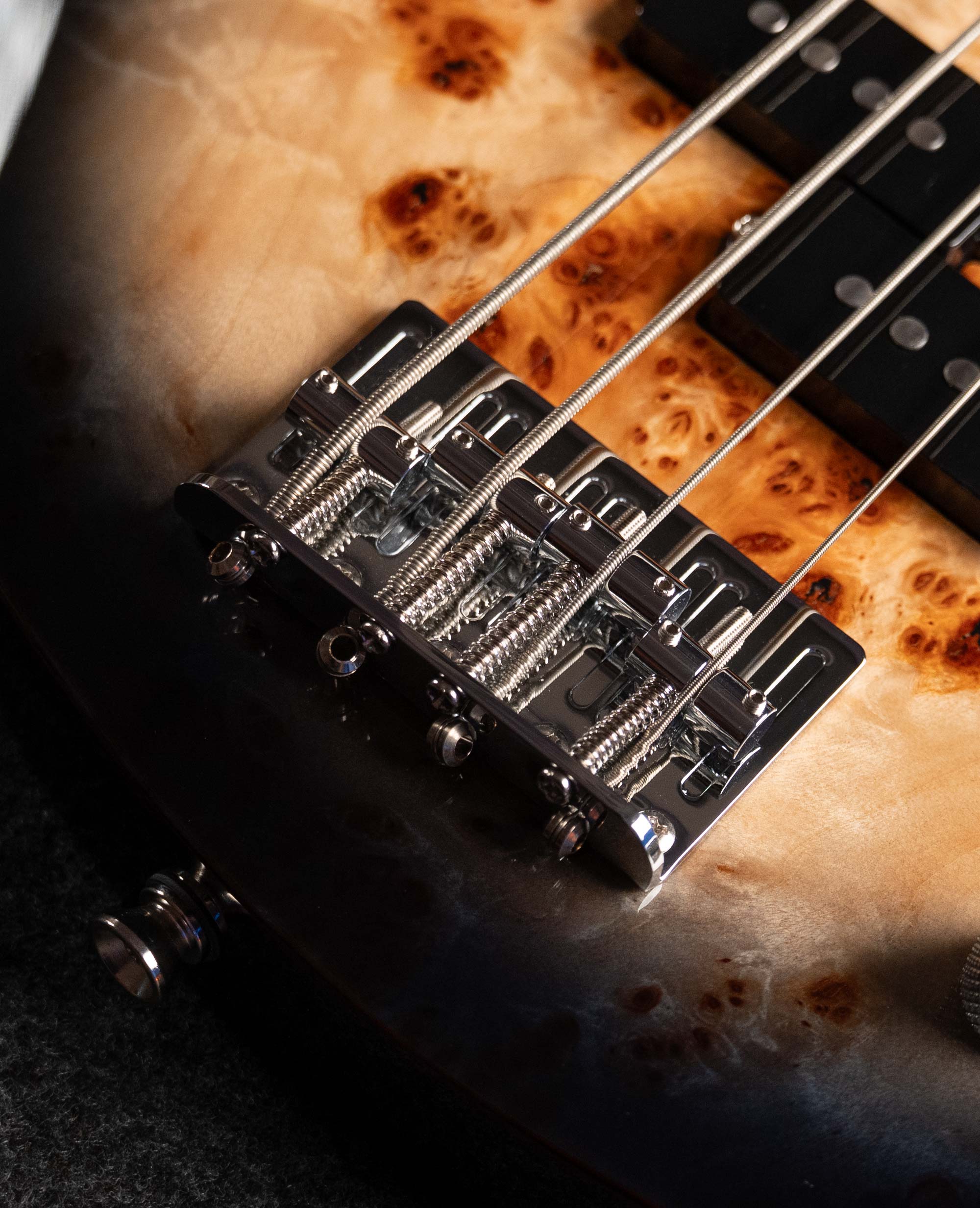 Бас-гитара уменьшенная Flight Mini Bass PBR - купить в "Гитарном Клубе"