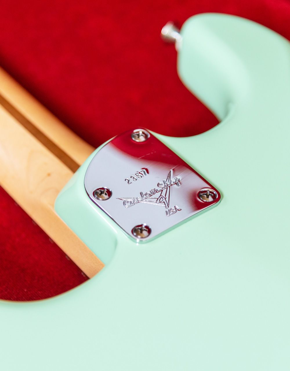 Электрогитара Fender Custom Shop Stratocaster Surf Green, именная модель Jeff Beck - купить в "Гитарном Клубе"