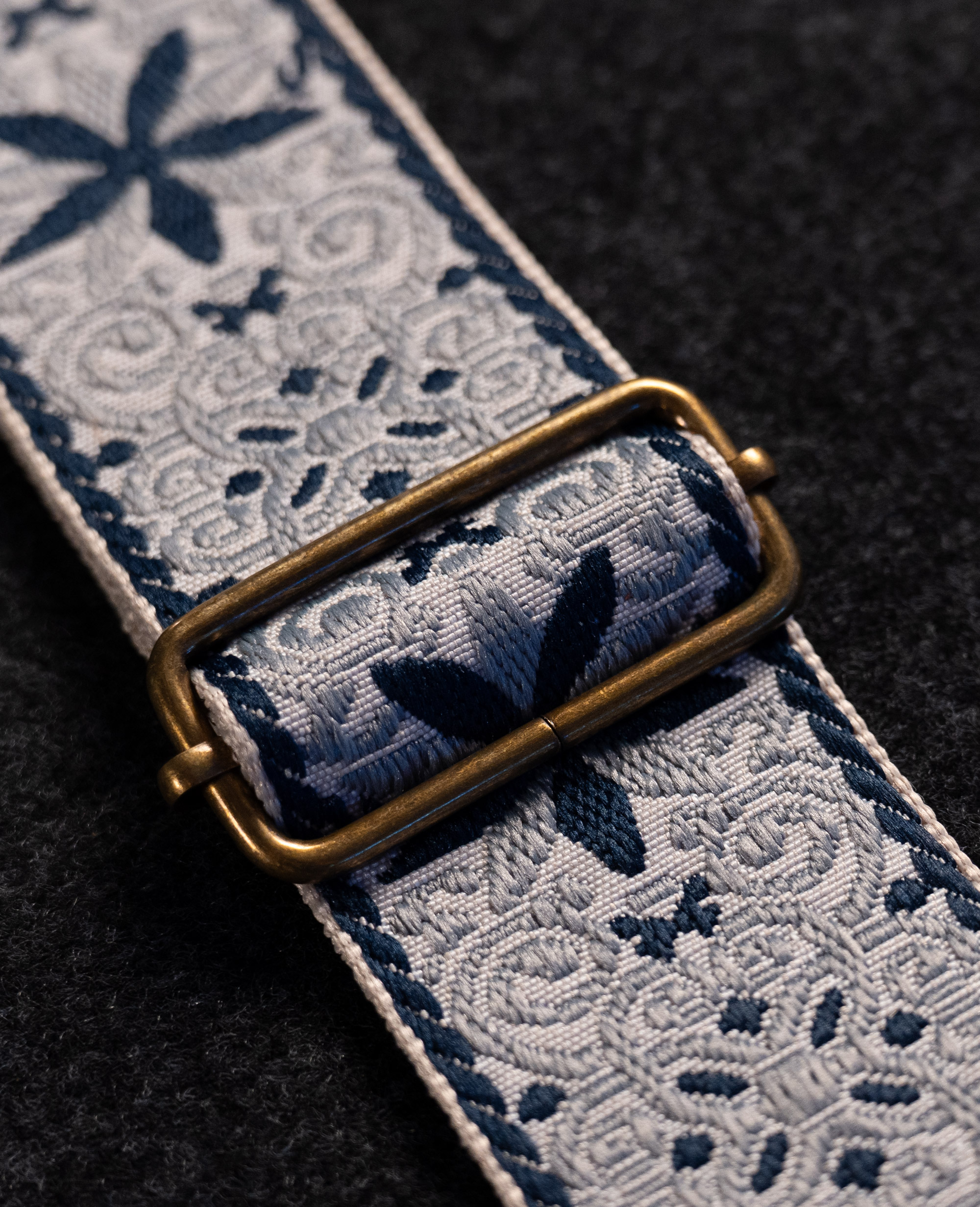 Ремень для гитары Acoustic Union Jacquard, Aster - купить в "Гитарном Клубе"