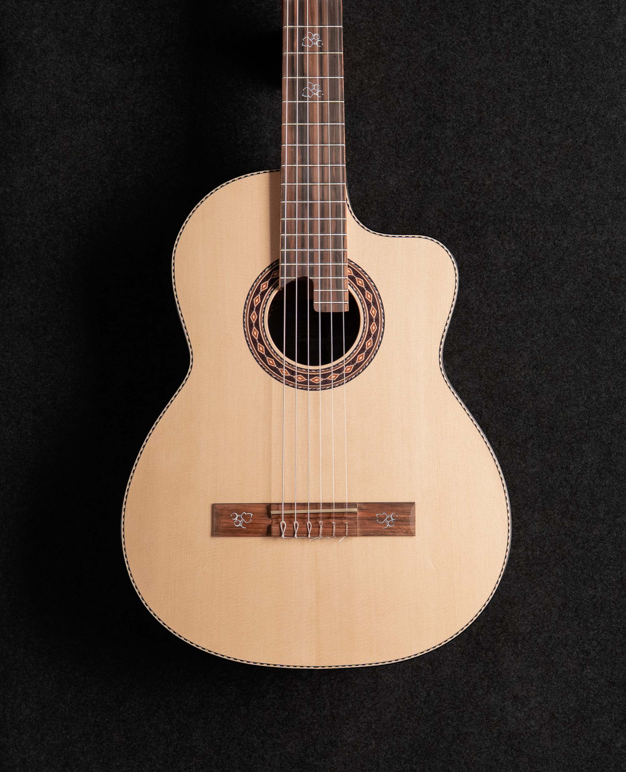 Классическая гитара New Tone Смородина CL S CT N C - купить в "Гитарном Клубе"