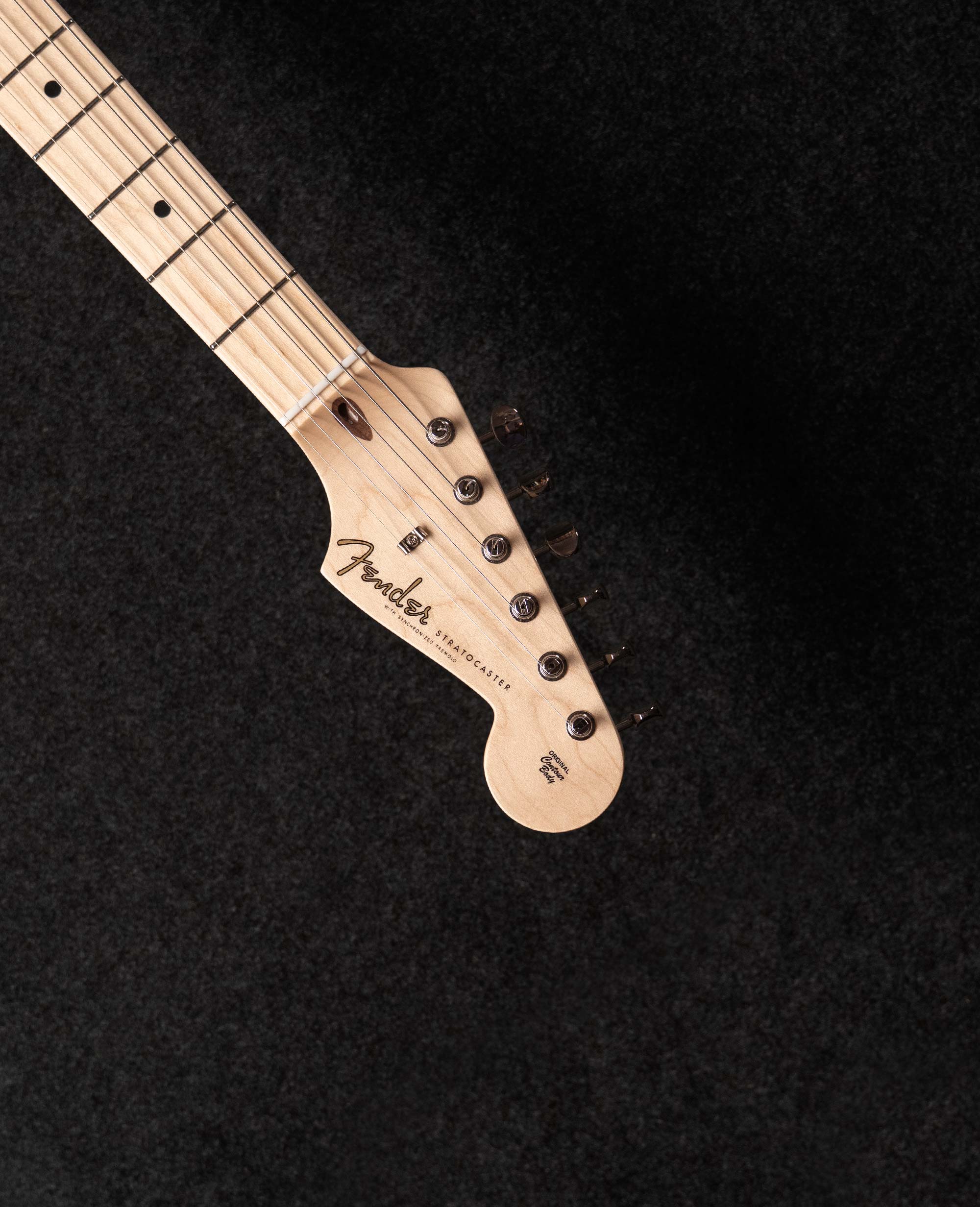 Электрогитара Fender Stratocaster Custom Shop TM Eric Clapton, Blackie, 2022 - купить в "Гитарном Клубе"