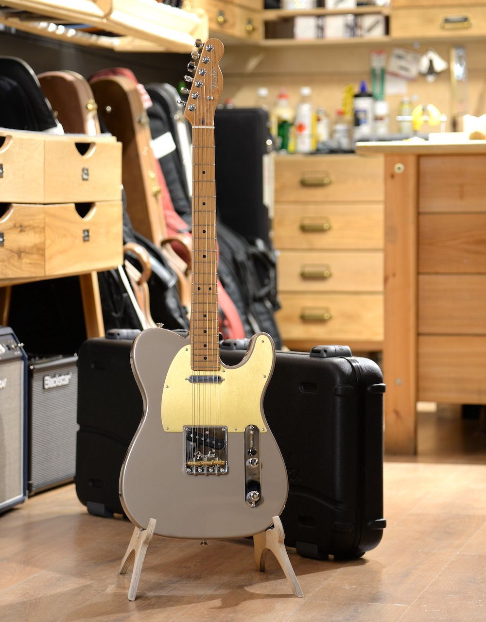 Электрогитара Fender American Professional II Telecaster Roasted MN Shoreline Gold - купить в "Гитарном Клубе"