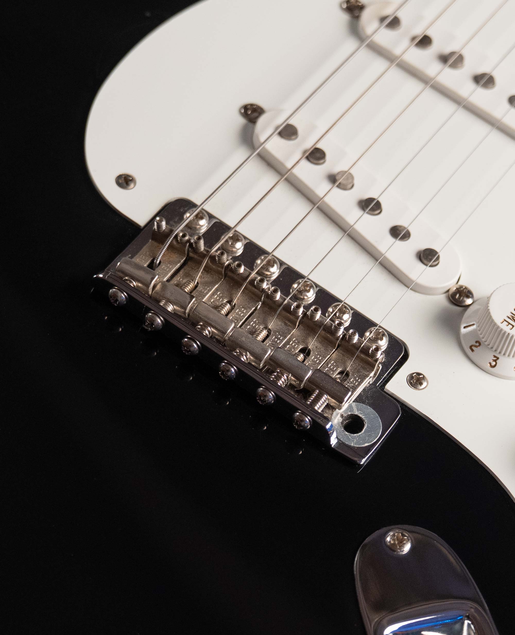 Fender Stratocaster AVRI 2009 NOS - купить в "Гитарном Клубе"